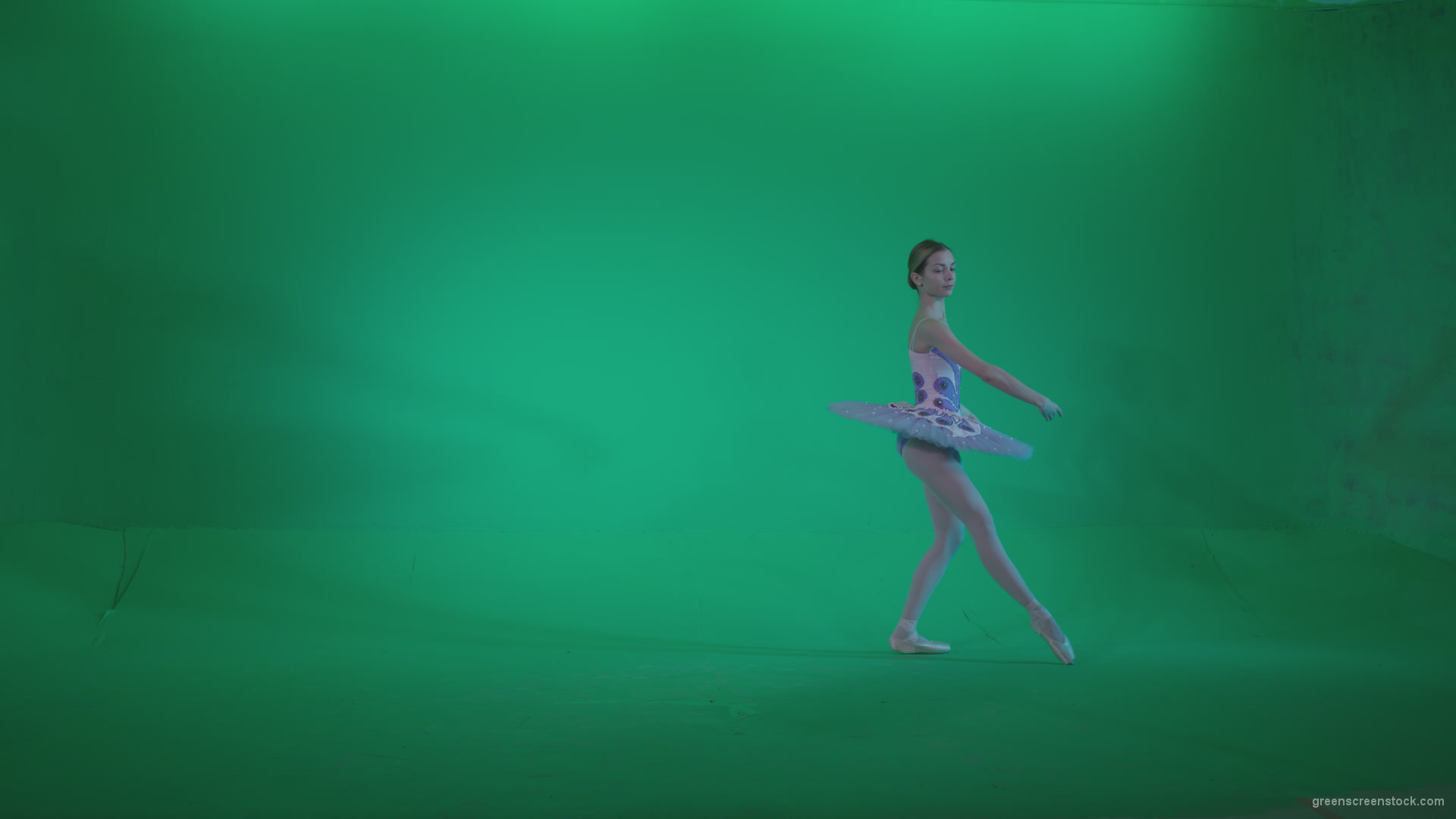 Ballet-Purple-Costume-p13-Green-Screen-Video-Footage_001 Green Screen Stock