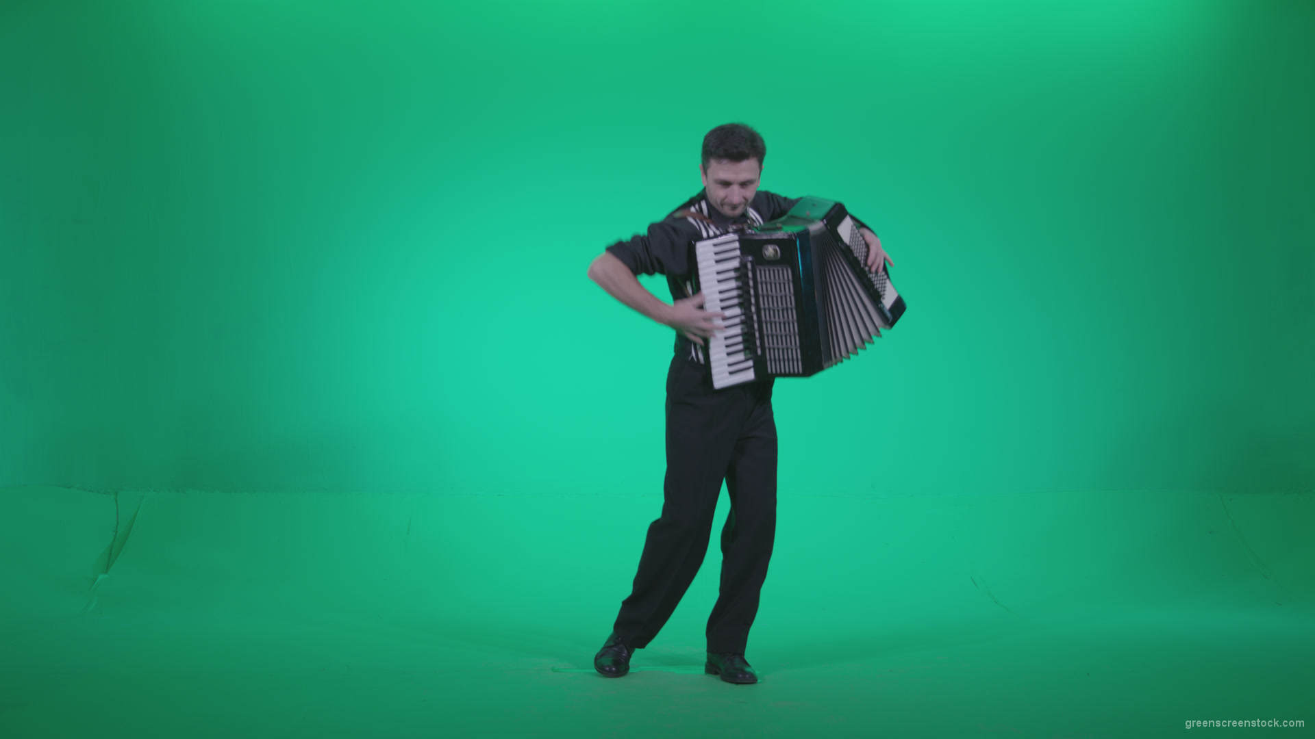 vj video background Black-Accordion-Virtuoso-performs-ba11-Green-Screen-Video-Footage_003