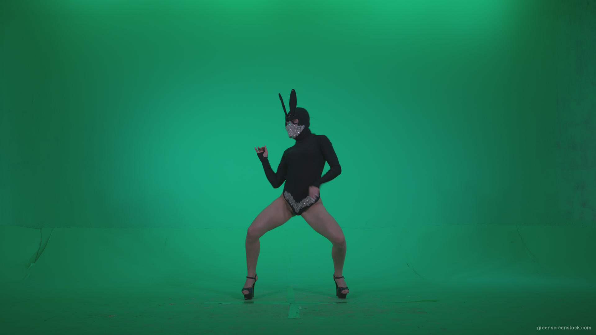 Go-go-Dancer-Black-Rabbit-u8-Green-Screen-Video-Footage_004 Green Screen Stock