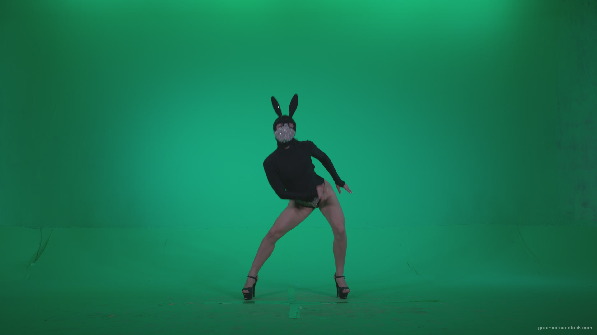 Go-go-Dancer-Black-Rabbit-u8-Green-Screen-Video-Footage_006 Green Screen Stock