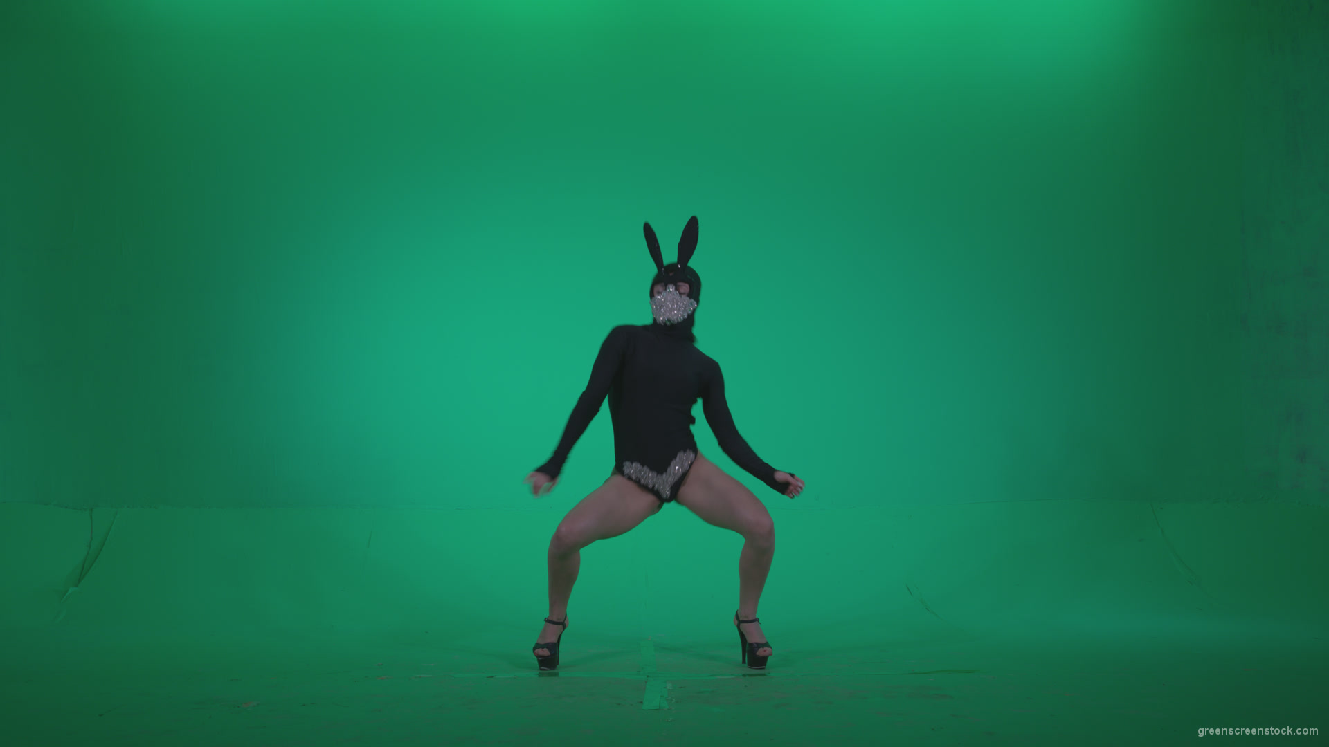 vj video background Go-go-Dancer-Black-Rabbit-u9-Green-Screen-Video-Footage_003
