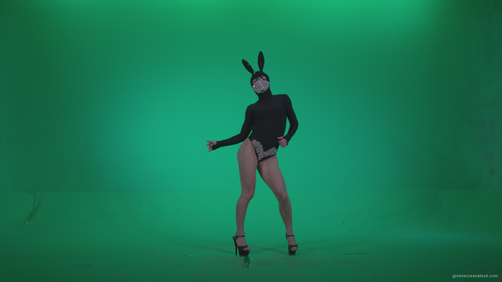 Go-go-Dancer-Black-Rabbit-u9-Green-Screen-Video-Footage_009 Green Screen Stock