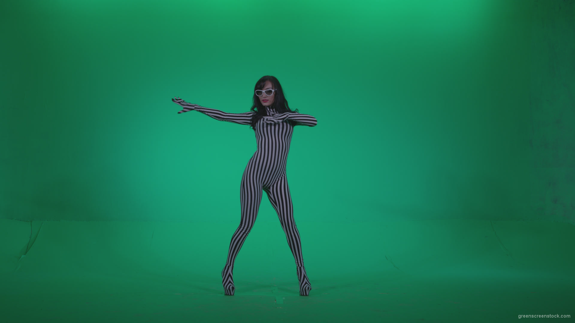 Go-go-Dancer-White-Stripes-s10-Green-Screen-Video-Footage_009 Green Screen Stock