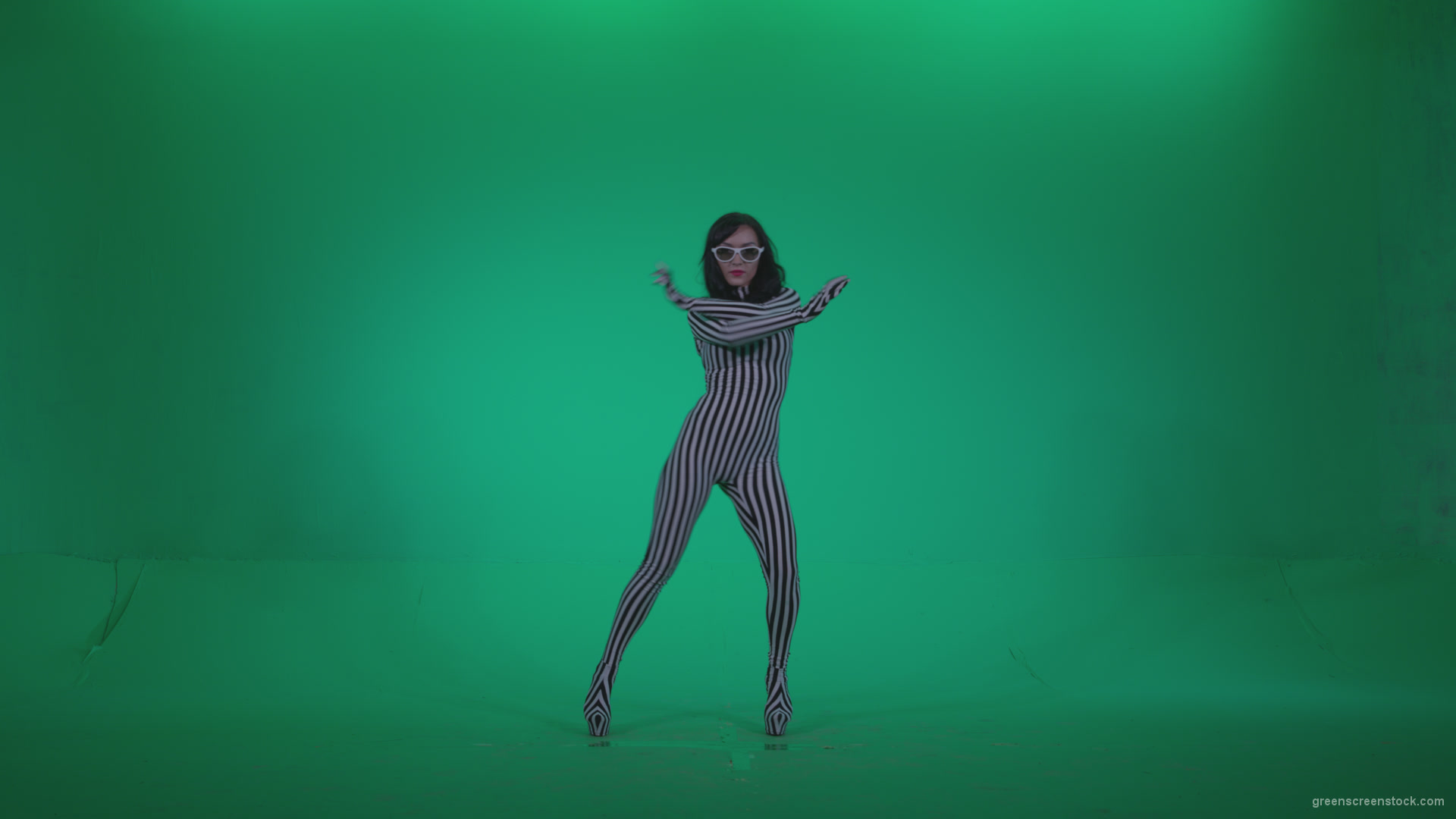 Go-go-Dancer-White-Stripes-s11-Green-Screen-Video-Footage_001 Green Screen Stock