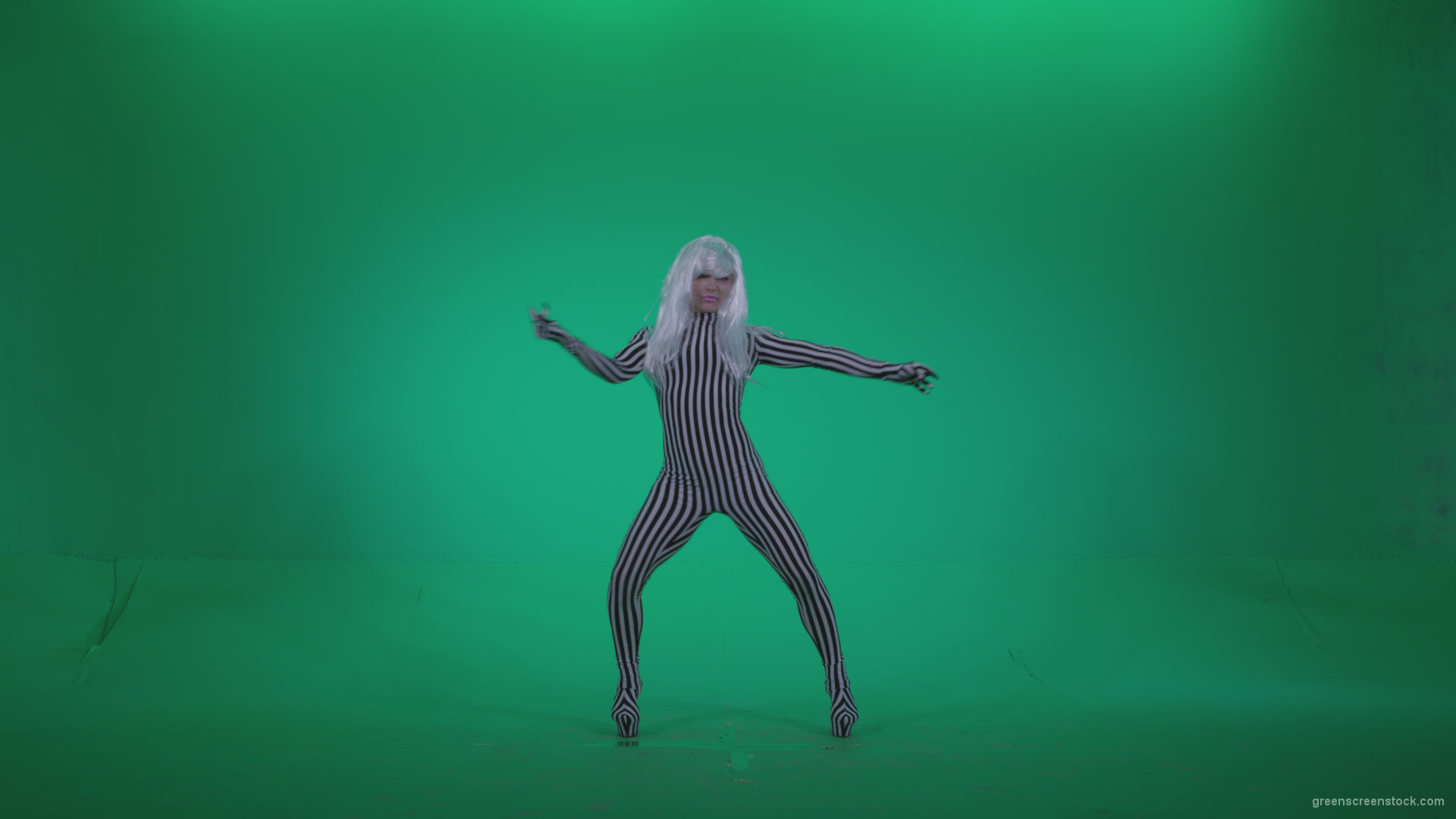 Go-go-Dancer-White-Stripes-s13-Green-Screen-Video-Footage_001 Green Screen Stock