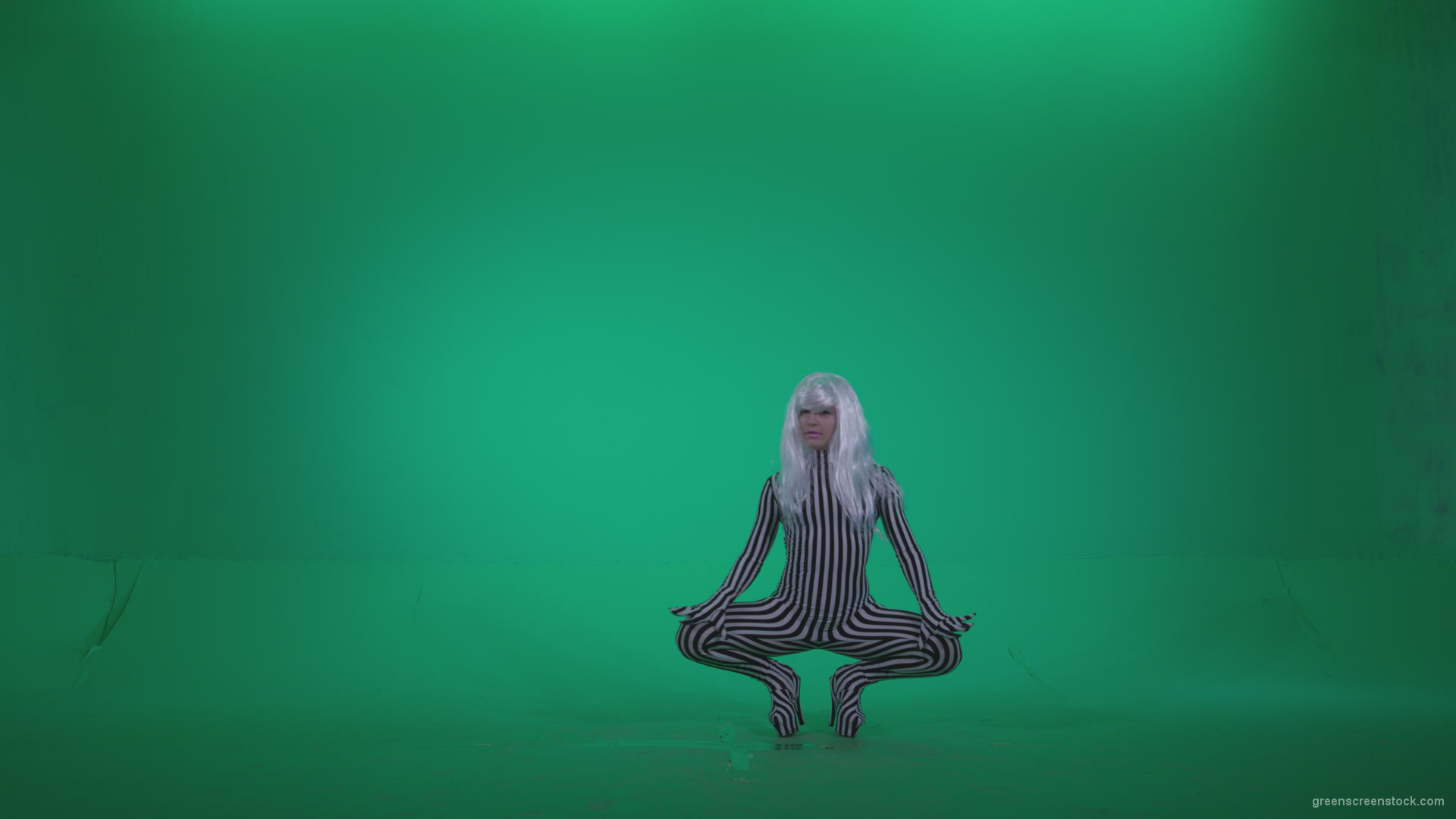 vj video background Go-go-Dancer-White-Stripes-s13-Green-Screen-Video-Footage_003