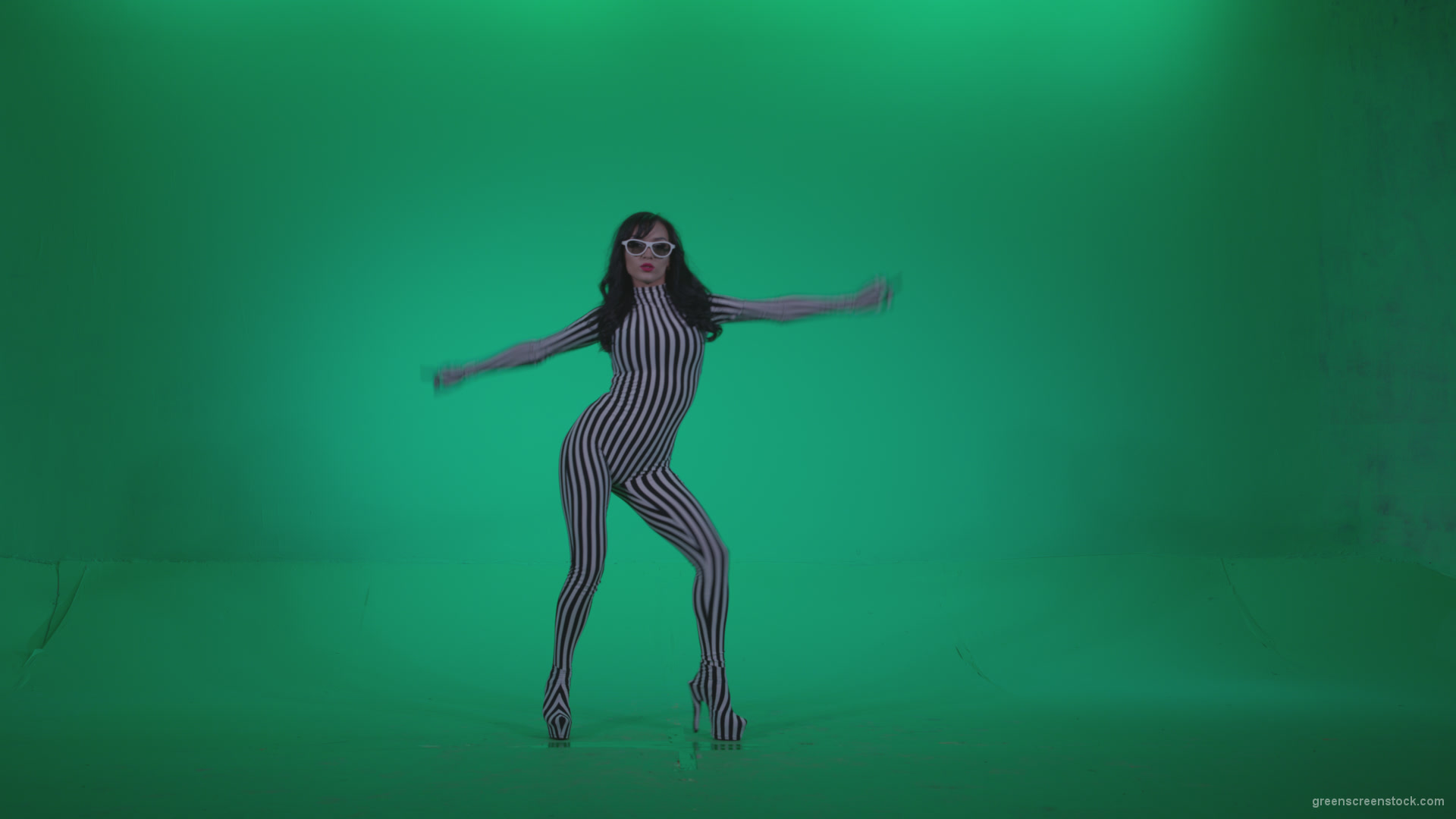 Go-go-Dancer-White-Stripes-s7-Green-Screen-Video-Footage_002 Green Screen Stock