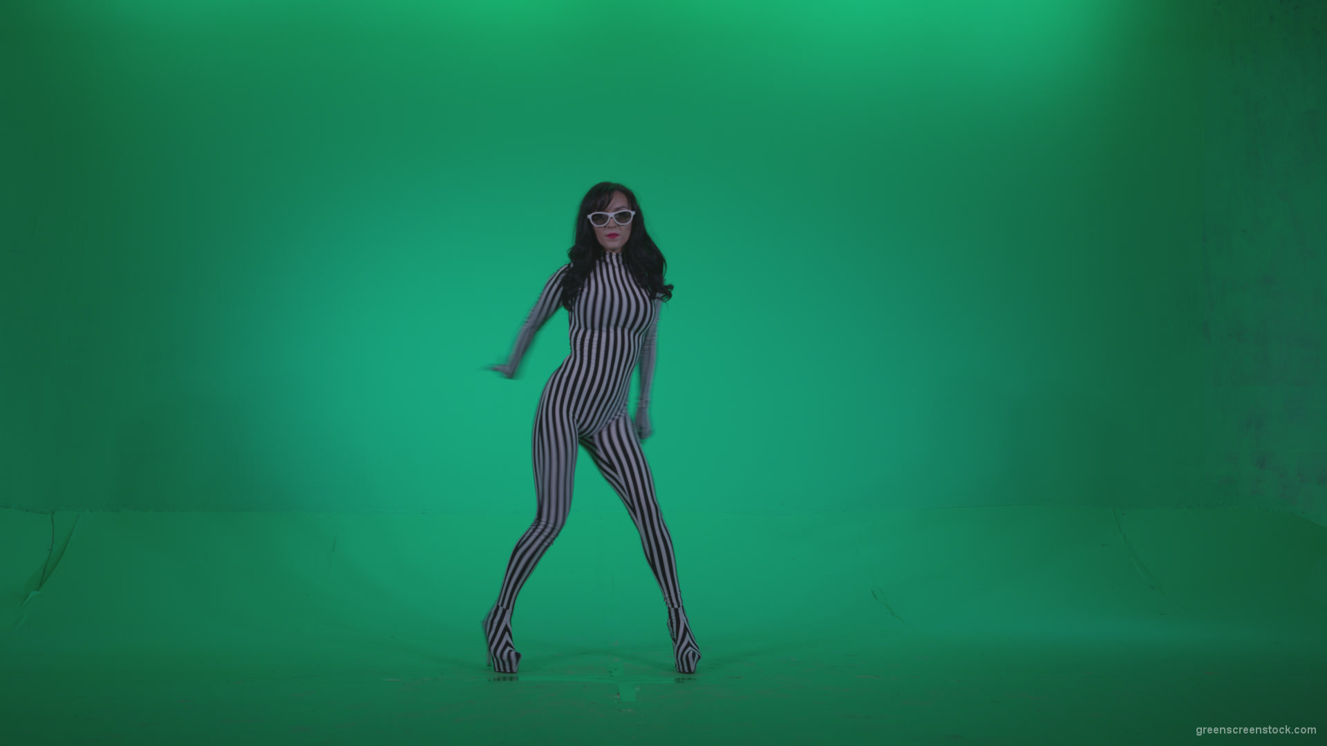 Go-go-Dancer-White-Stripes-s7-Green-Screen-Video-Footage_004 Green Screen Stock