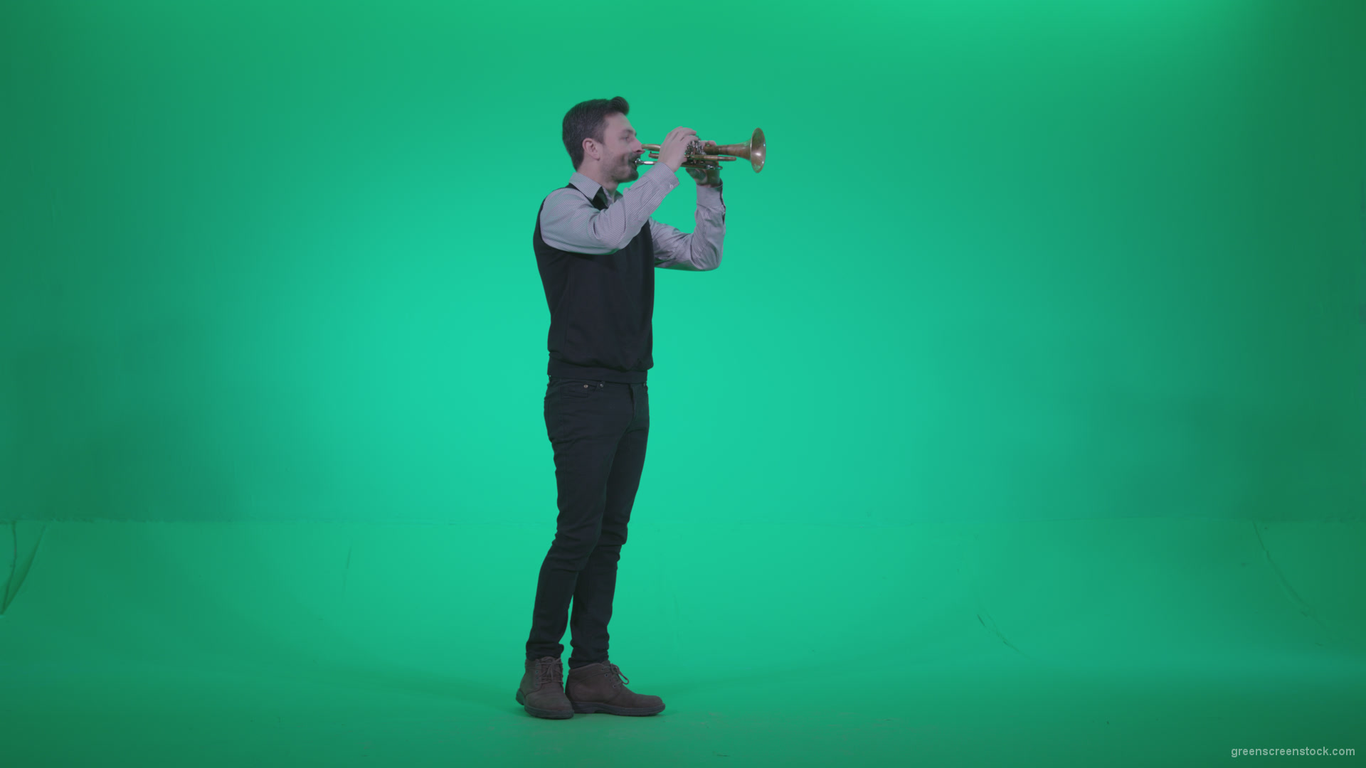 Gold-Trumpet-playing-1_001 Green Screen Stock
