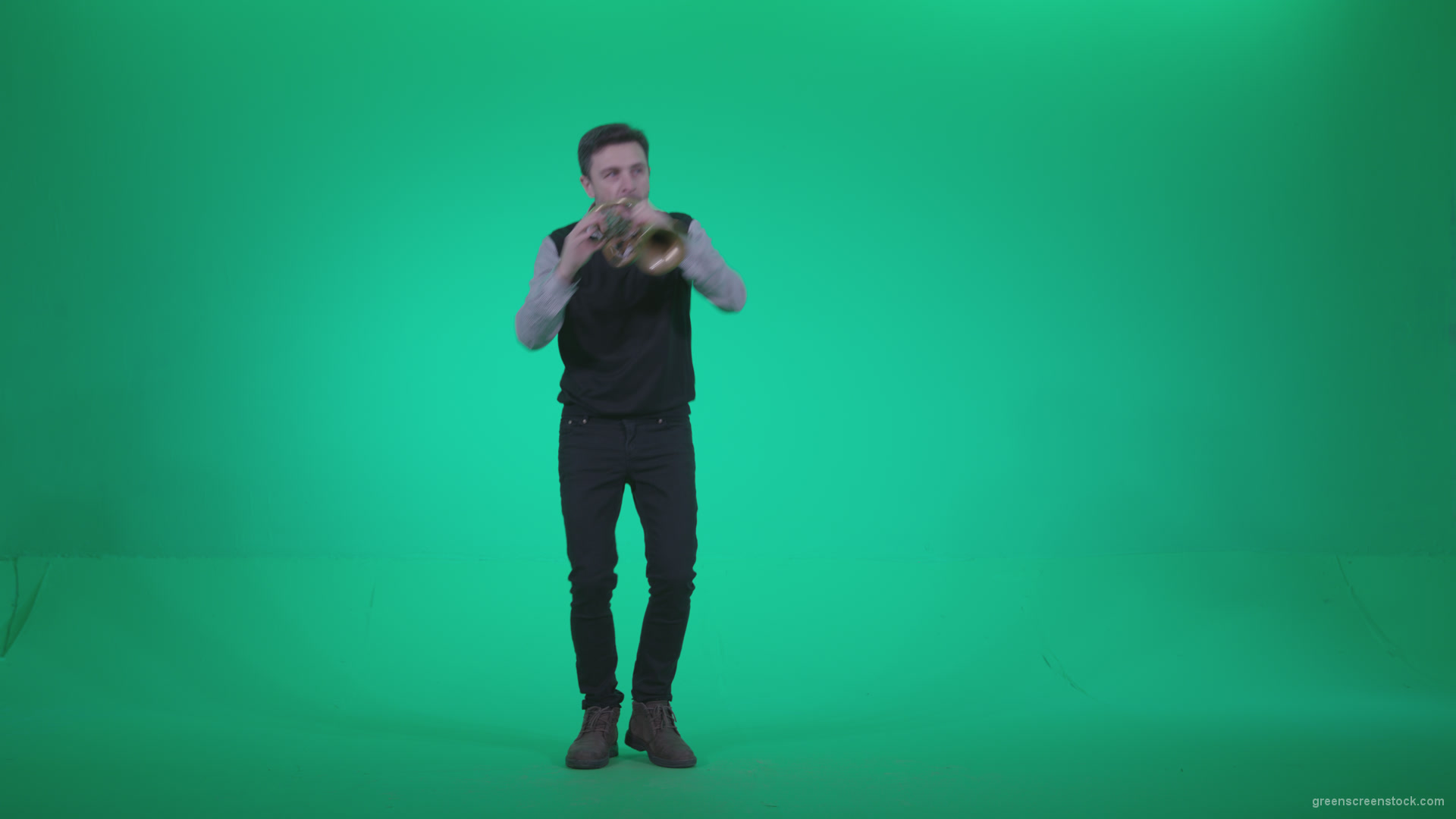 Gold-Trumpet-playing-2_002 Green Screen Stock