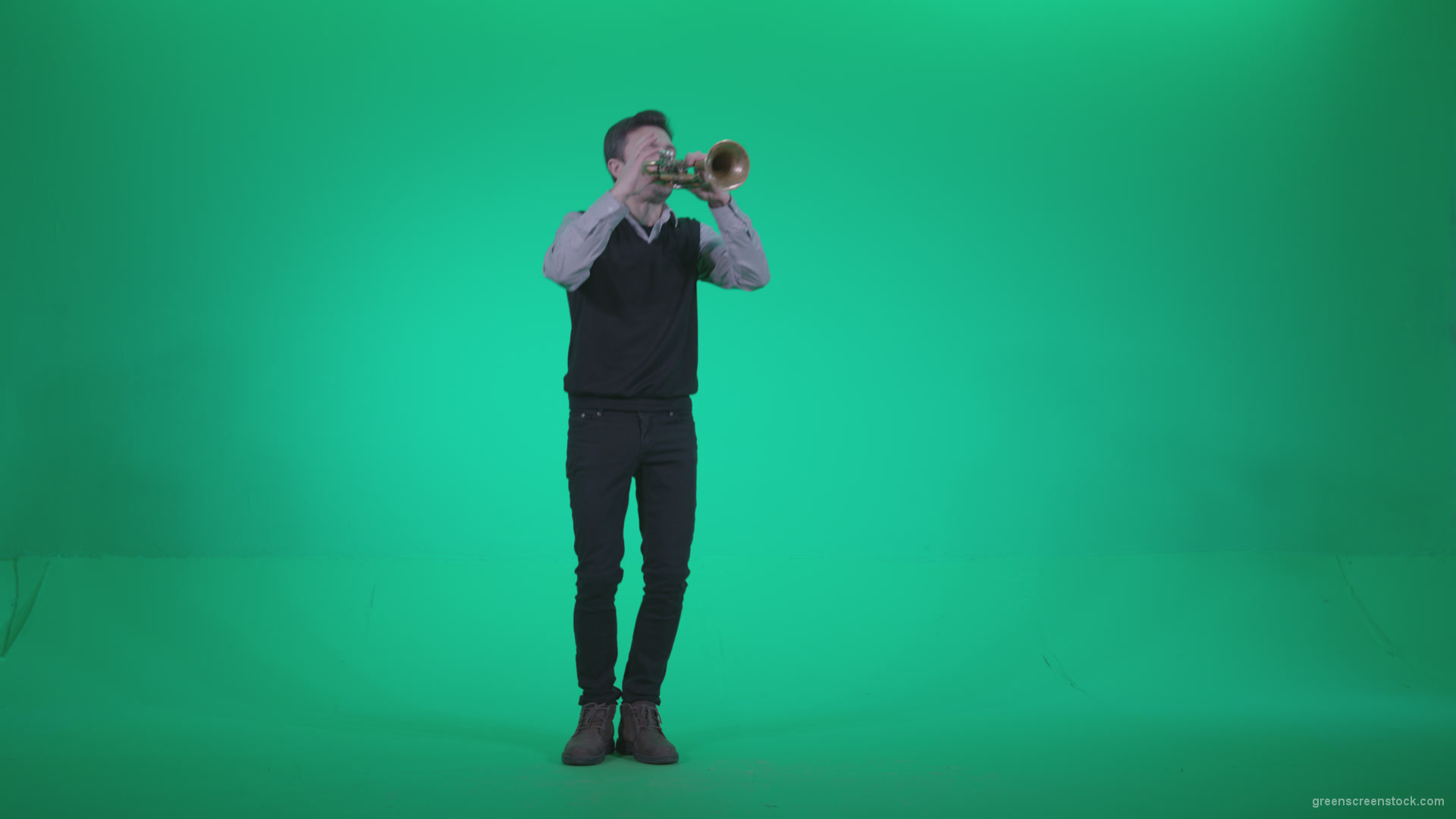 Gold-Trumpet-playing-3_002 Green Screen Stock