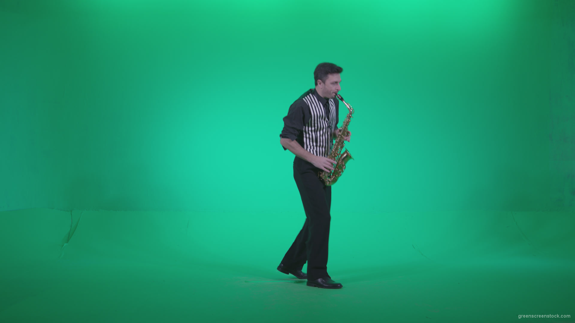 Saxophone-Virtuoso-Performer-s9-Green-Screen-Video-Footage_001 Green Screen Stock