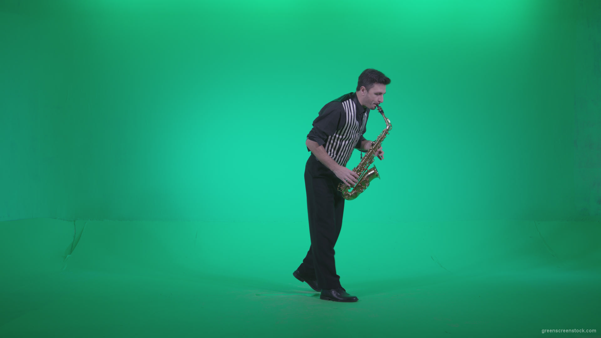 Saxophone-Virtuoso-Performer-s9-Green-Screen-Video-Footage_006 Green Screen Stock