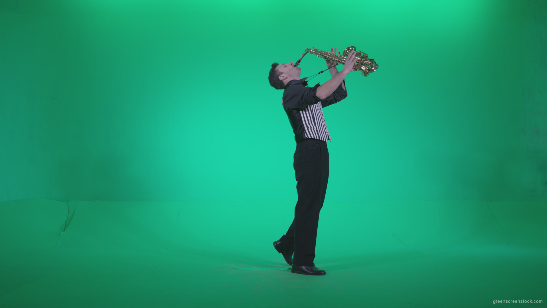 Saxophone-Virtuoso-Performer-s9-Green-Screen-Video-Footage_009 Green Screen Stock