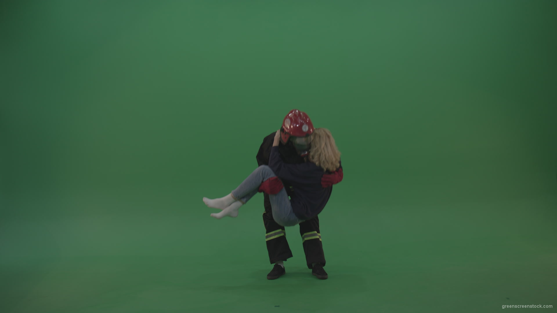 Brave_Fireman_Runs_To_Unconscious_Young_Victim_Girl_Slightly_Wakes_Her_Up_Takes_On_Strong_Hands_And_Carries_Towards_Safety_On_Green_Screen_Wall_Background_007 Green Screen Stock