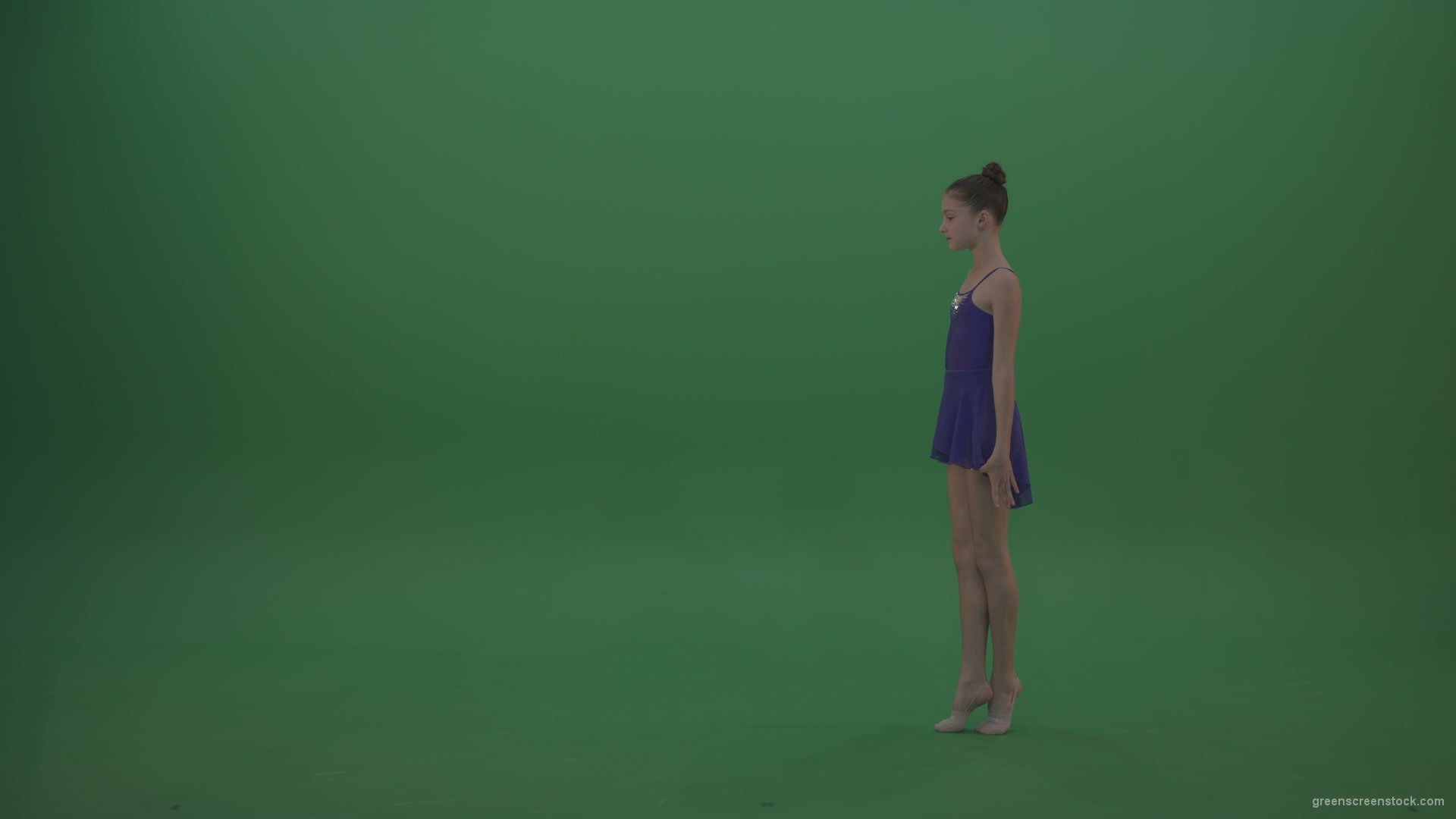 Cute_Athletic_Gymnast_Performing_Awesome_Split_Technique_Spin_Combination_With_Back_Handspring_On_Green_Screen_Chroma_Key_Wall_Background_001 Green Screen Stock