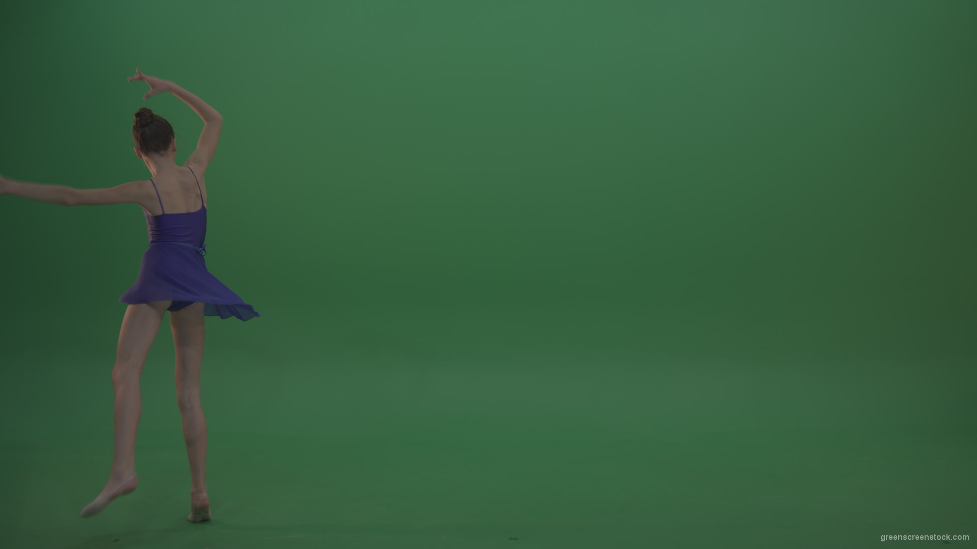 Young_Gymnast_Showing_Marvelous_Technical_Dance_Swan_Ballet_Moves_Technical_Performance_Of_Rhythmic_Artistic_Gymnastics_On_Green_Screen_Wall_Background_006 Green Screen Stock