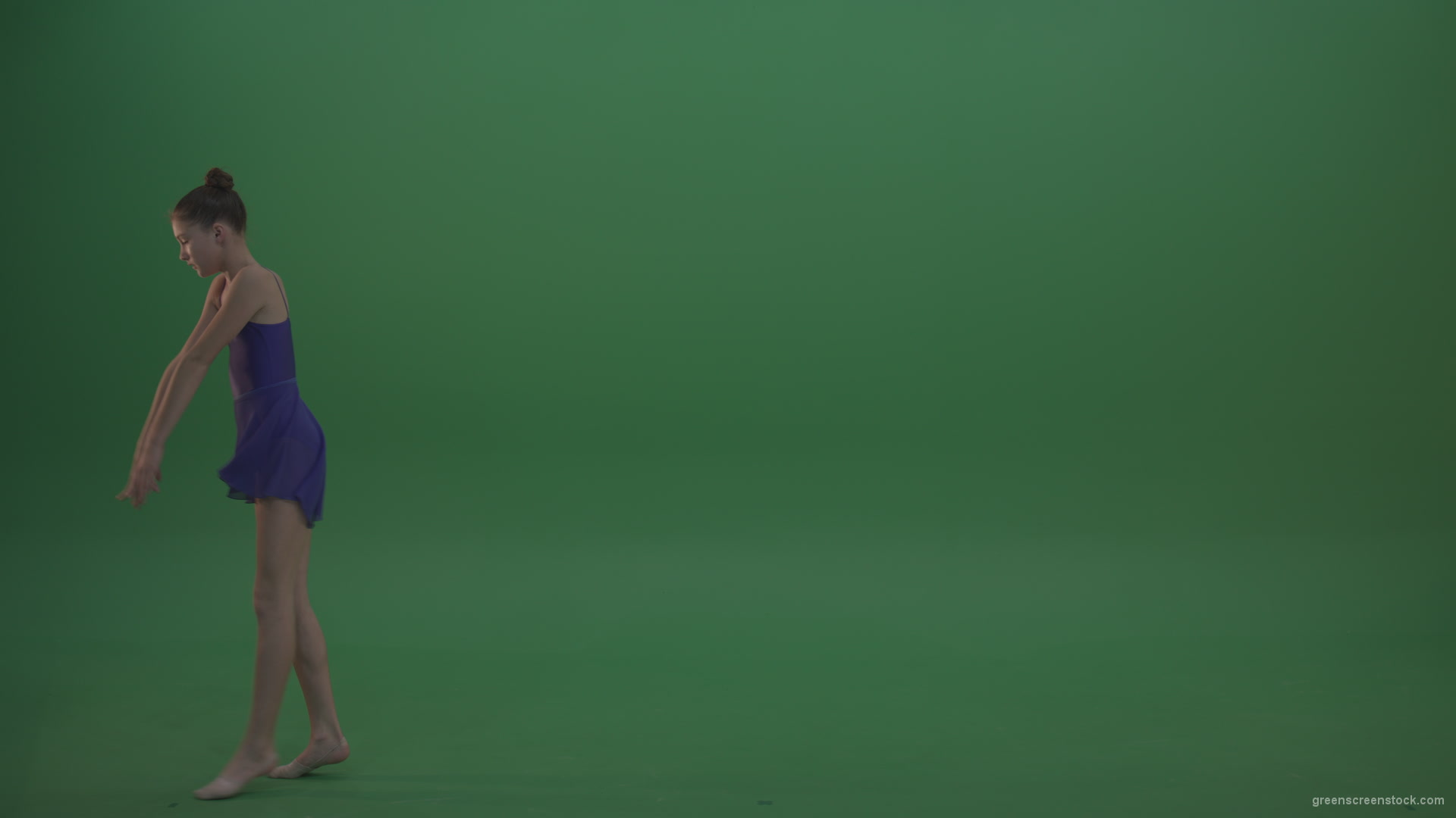 Young_Gymnast_Showing_Marvelous_Technical_Dance_Swan_Ballet_Moves_Technical_Performance_Of_Rhythmic_Artistic_Gymnastics_On_Green_Screen_Wall_Background_007 Green Screen Stock