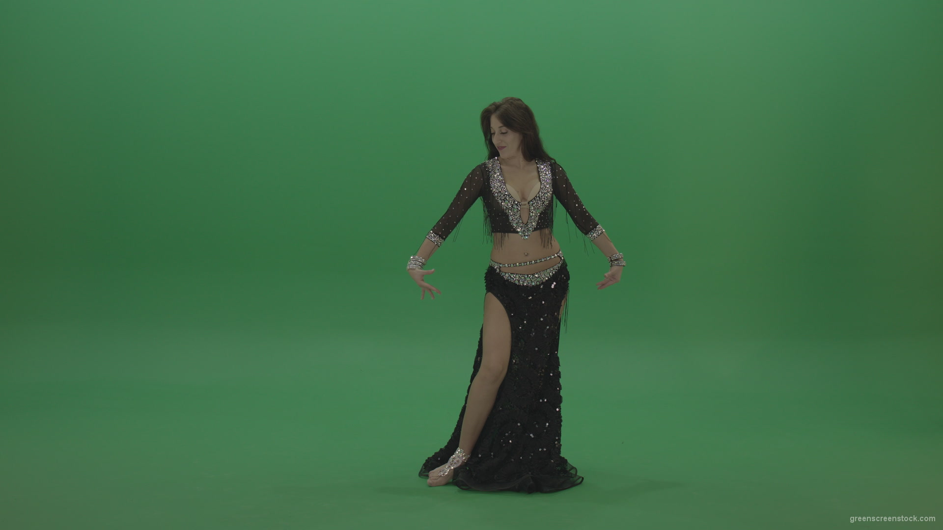 Admirable-belly-dancer-in-black-wear-display-amazing-dance-moves-over-chromakey-background_001 Green Screen Stock