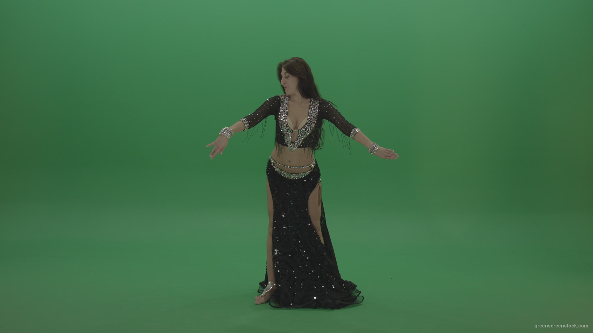 Admirable-belly-dancer-in-black-wear-display-amazing-dance-moves-over-chromakey-background_002 Green Screen Stock