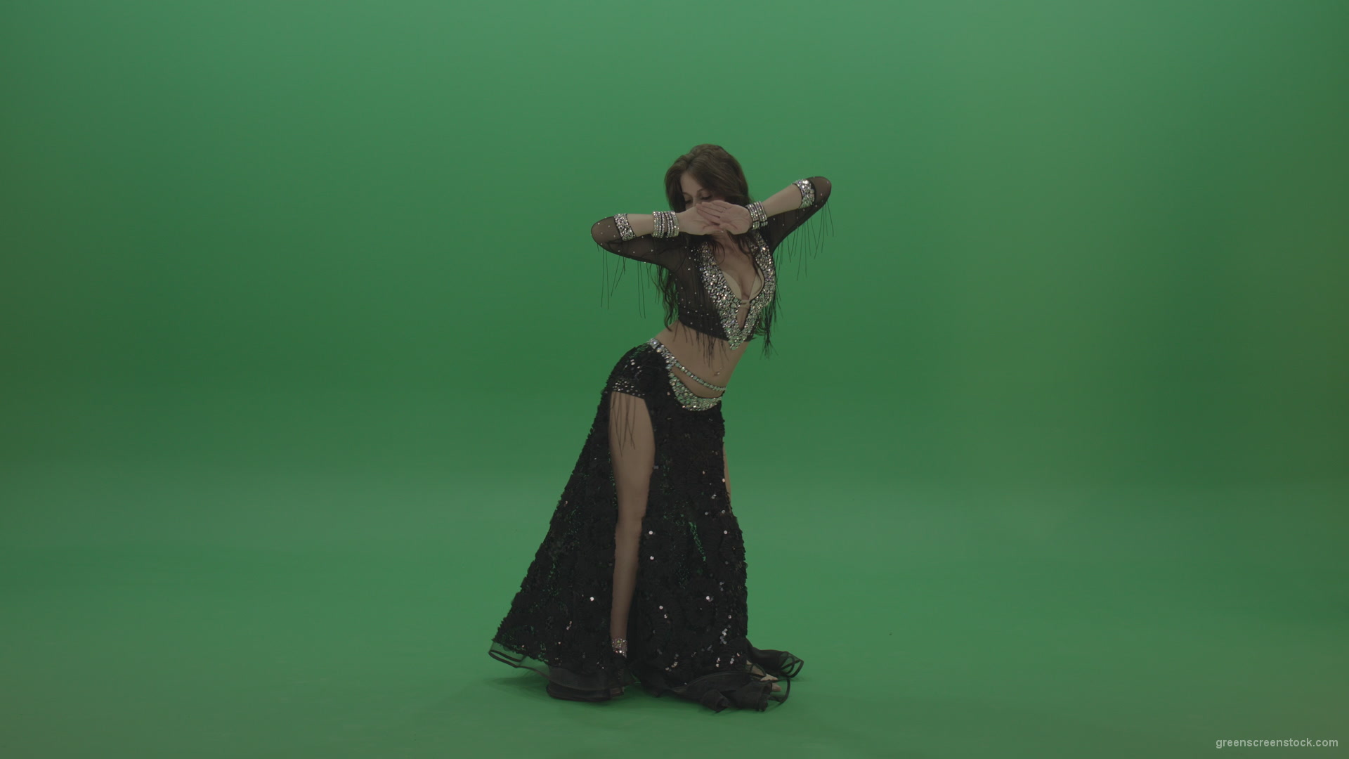 Admirable-belly-dancer-in-black-wear-display-amazing-dance-moves-over-chromakey-background_007 Green Screen Stock
