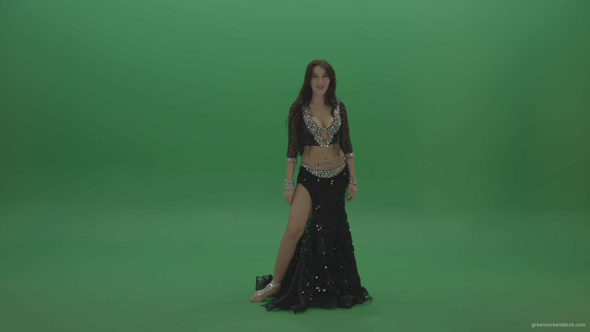 Adorable-belly-dancer-in-black-wear-display-amazing-dance-moves-over-chromakey-background_001 Green Screen Stock