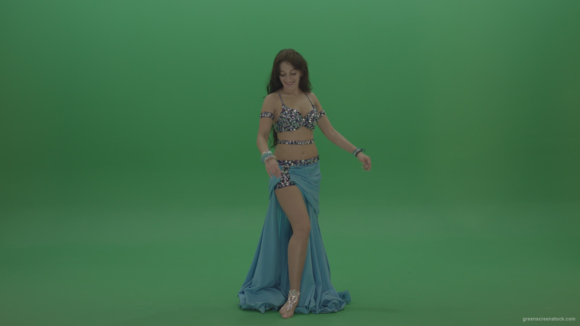 Awesome-belly-dancer-in-blue-wear-display-amazing-dance-moves-over-chromakey-background_001 Green Screen Stock