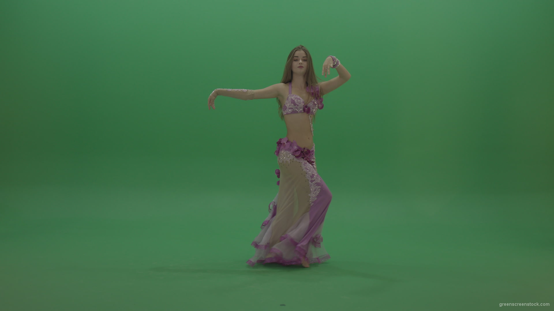 Beautiful-belly-dancer-display-amazing-dance-moves-over-chromakey-background_004 Green Screen Stock