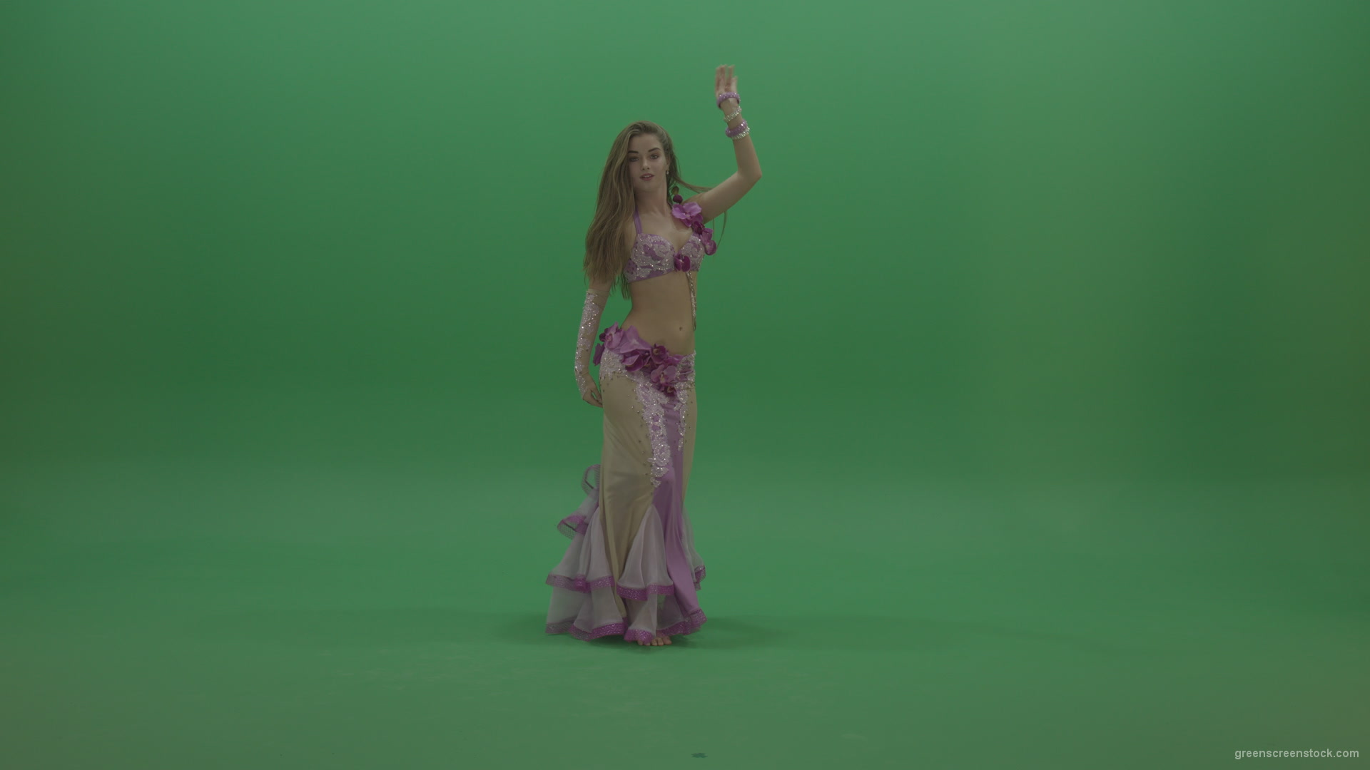 Beautiful-belly-dancer-display-amazing-dance-moves-over-chromakey-background_009 Green Screen Stock