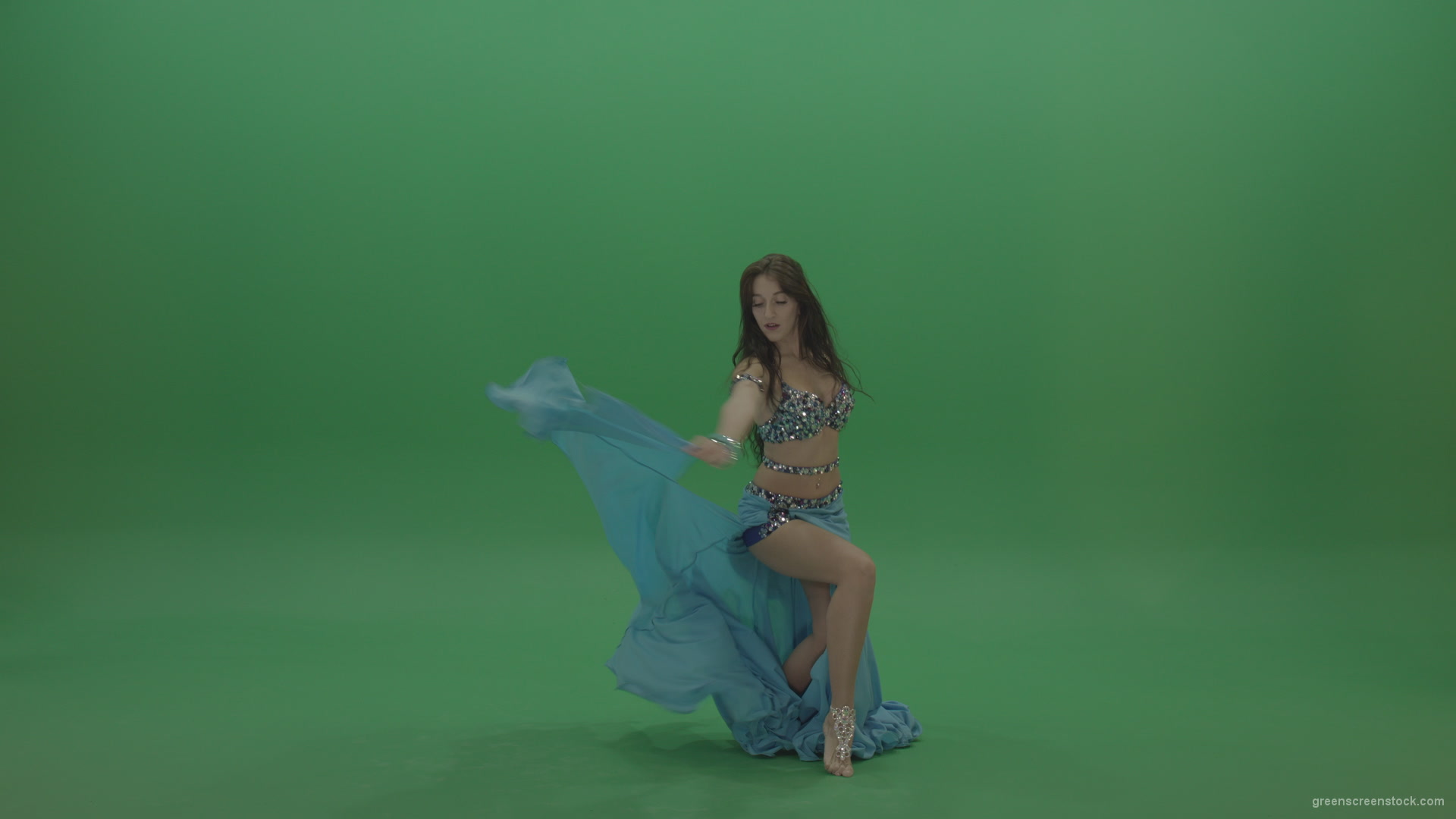 vj video background Fair-belly-dancer-in-blue-wear-display-amazing-dance-moves-over-chromakey-background_003