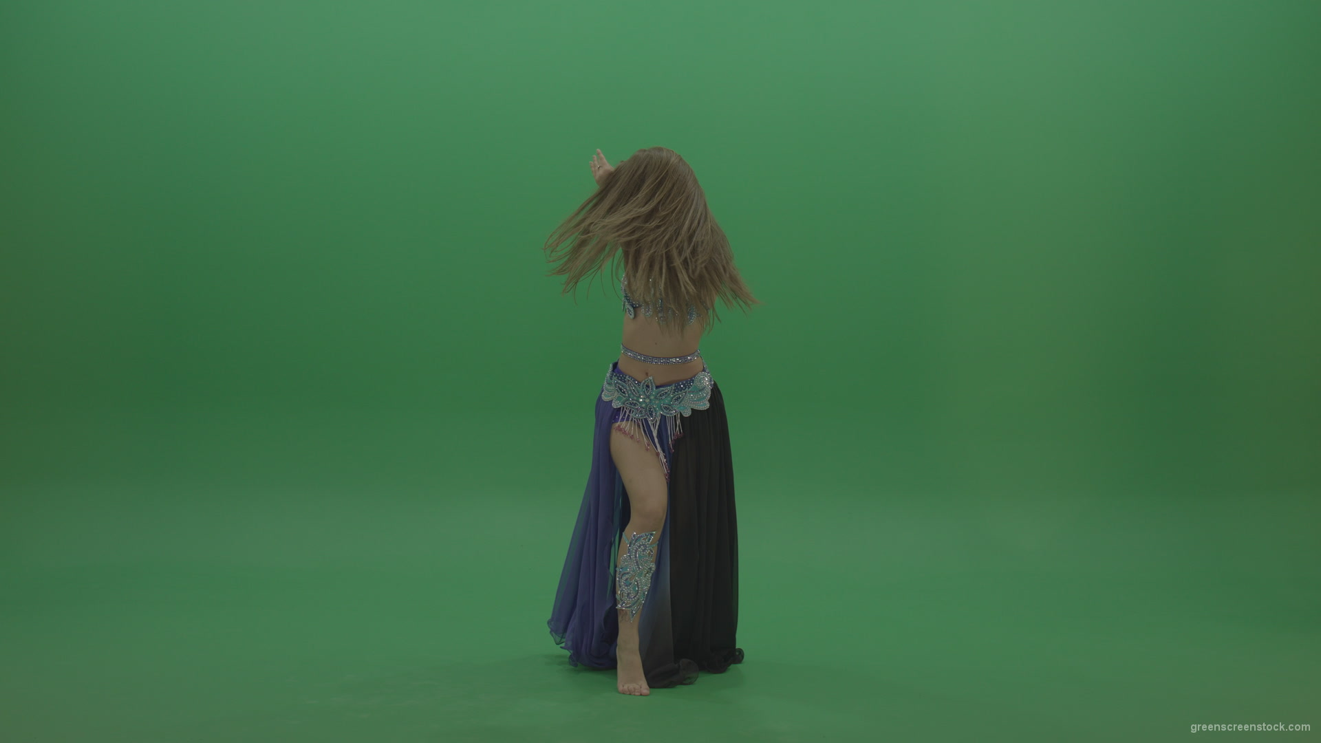 Foxy-belly-dancer-in-purple-and-black-wear-display-amazing-dance-moves-over-chromakey-background_009 Green Screen Stock