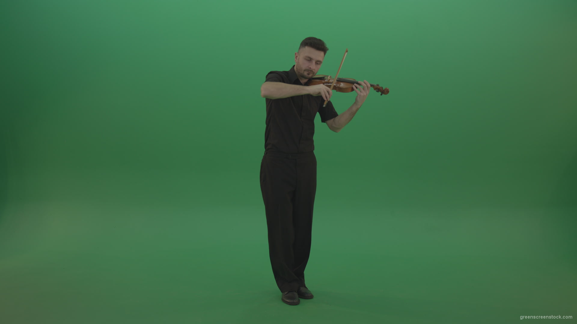 Full-size-view-virtuoso-Man-in-black-costume-play-violin-fiddle-strings-music-instument-on-green-screen_004 Green Screen Stock