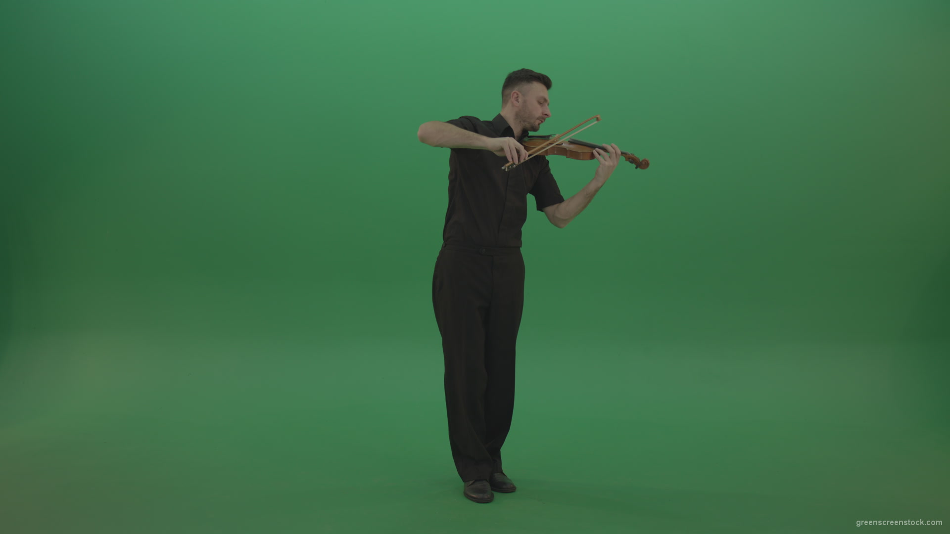 Full-size-view-virtuoso-Man-in-black-costume-play-violin-fiddle-strings-music-instument-on-green-screen_005 Green Screen Stock