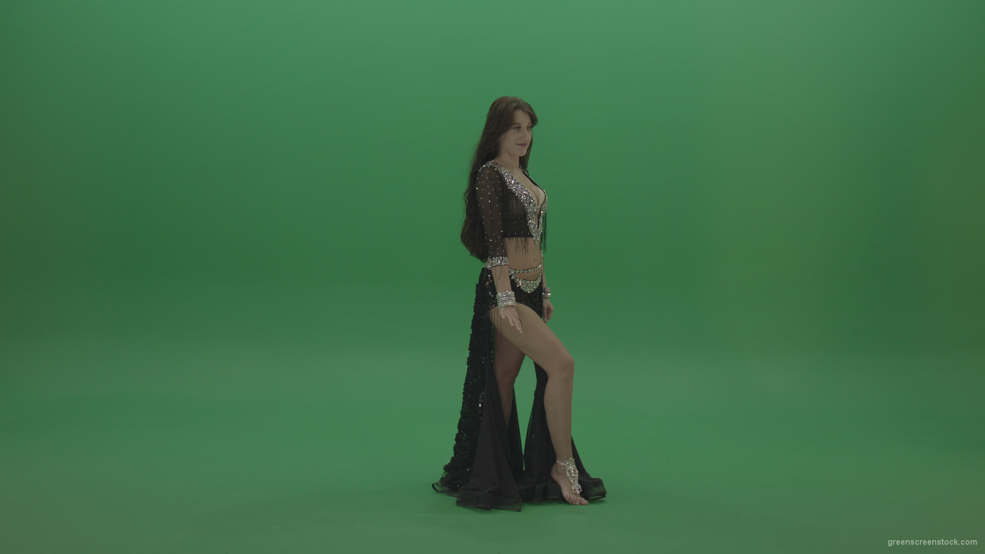 Gorgeous-belly-dancer-in-black-wear-display-amazing-dance-moves-over-chromakey-background_001 Green Screen Stock