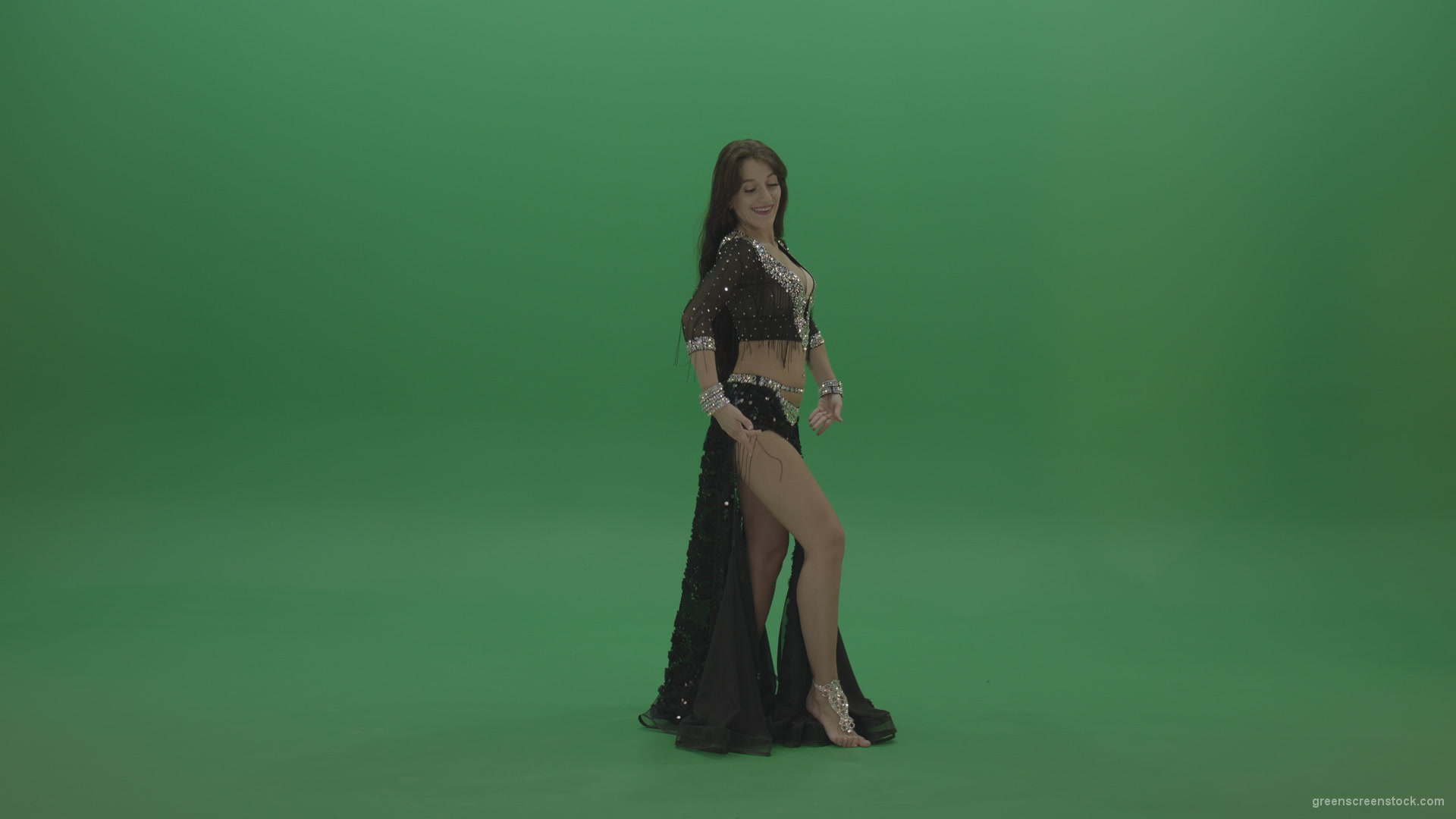 Gorgeous-belly-dancer-in-black-wear-display-amazing-dance-moves-over-chromakey-background_002 Green Screen Stock
