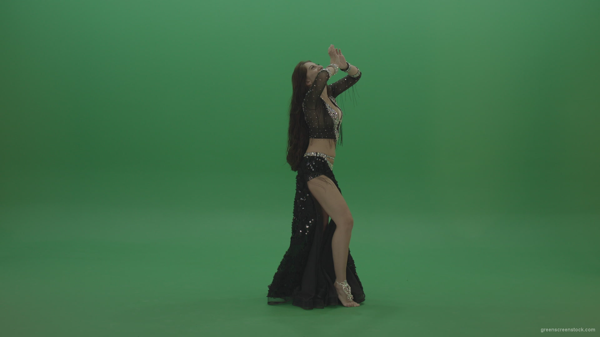 Gorgeous-belly-dancer-in-black-wear-display-amazing-dance-moves-over-chromakey-background_006 Green Screen Stock