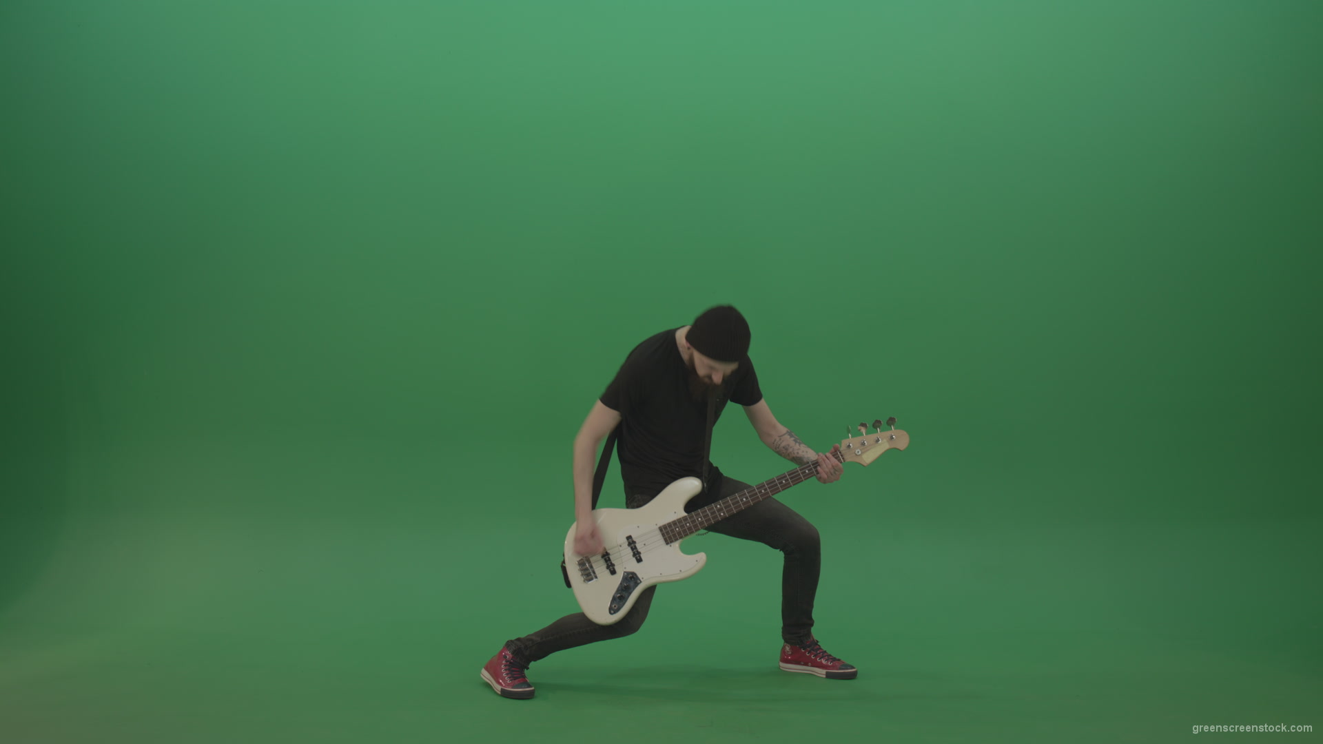 Man-enjoy-to-play-hard-rock-bass-guitar-isolated-on-green-screen-4k-footage_007 Green Screen Stock