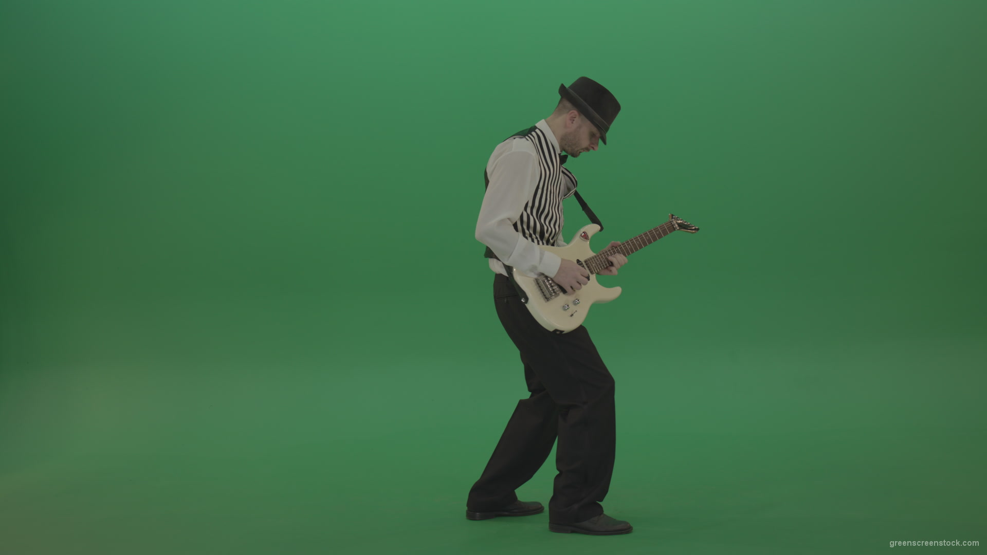 Jazz-man-musician-play-guitar-solo-music-in-guitar-on-green-screen-isolated-in-side-view_002 Green Screen Stock