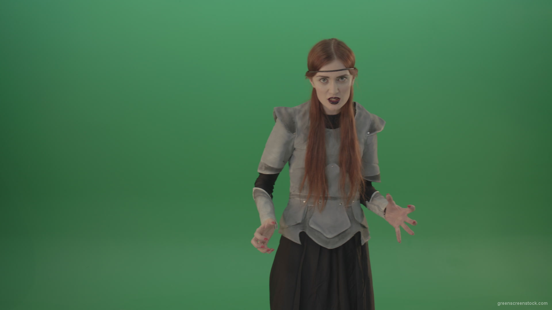 Witch-aggressively-shouts-at-the-camera-provoking-the-viewer_009 Green Screen Stock