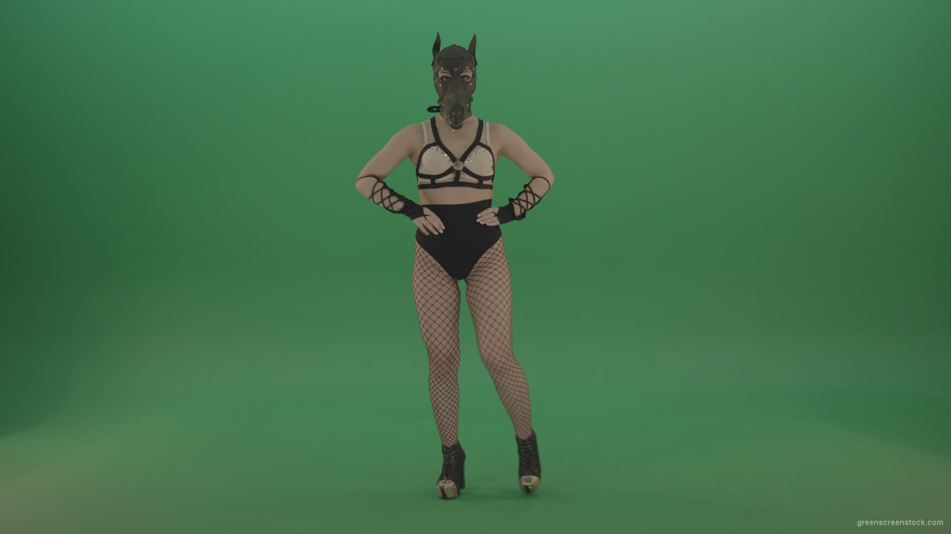 EDM-Girl-in-Wolf-Mask-making-fight-beats-on-green-screen_009 Green Screen Stock