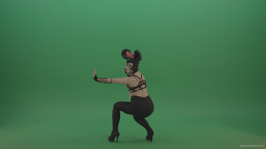 vj video background Mouse-Girl-in-mask-dancing-go-go-shaking-ass-and-posing-on-green-screen_003