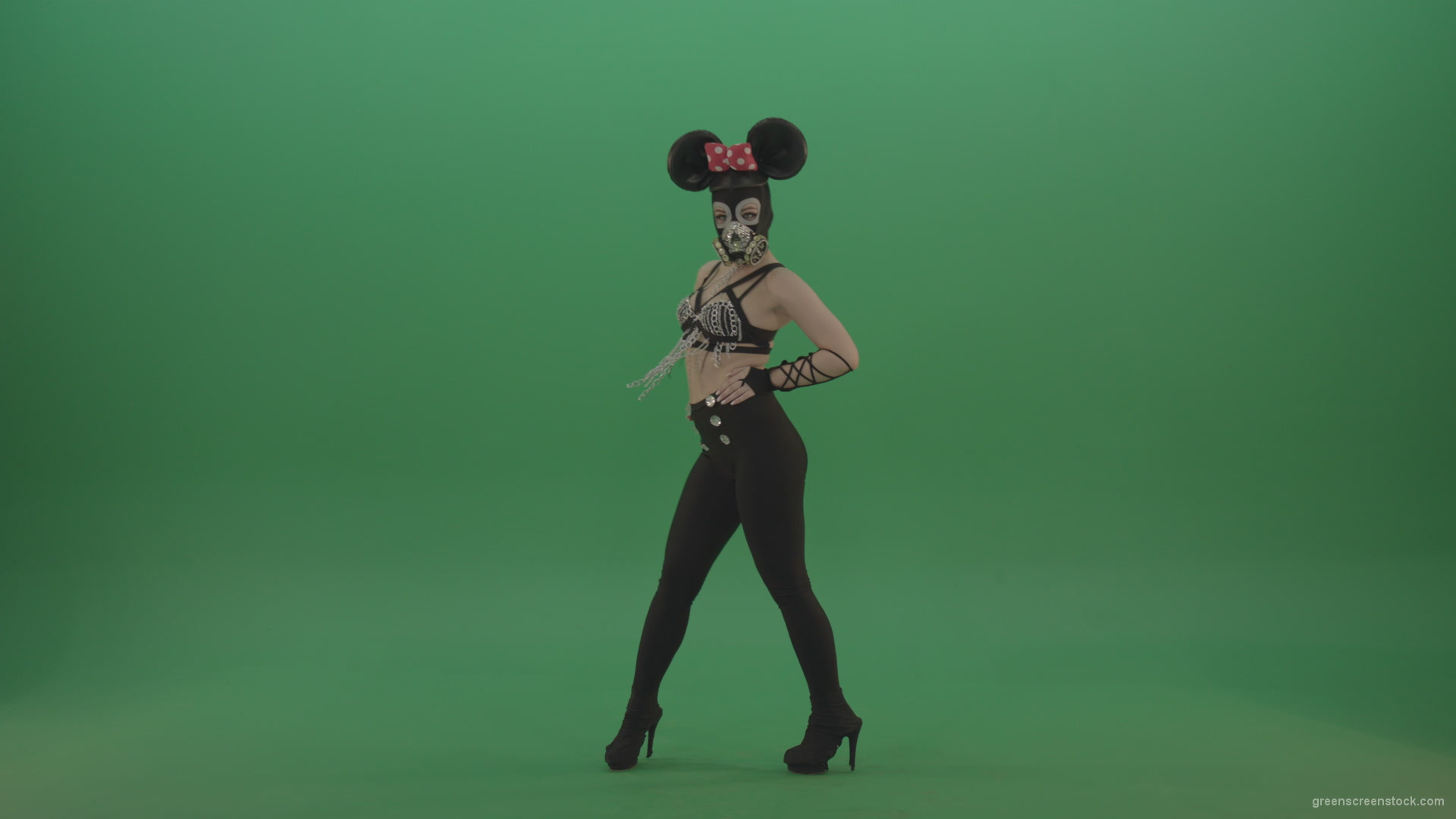 Mouse-Girl-in-mask-dancing-go-go-shaking-ass-and-posing-on-green-screen_008 Green Screen Stock