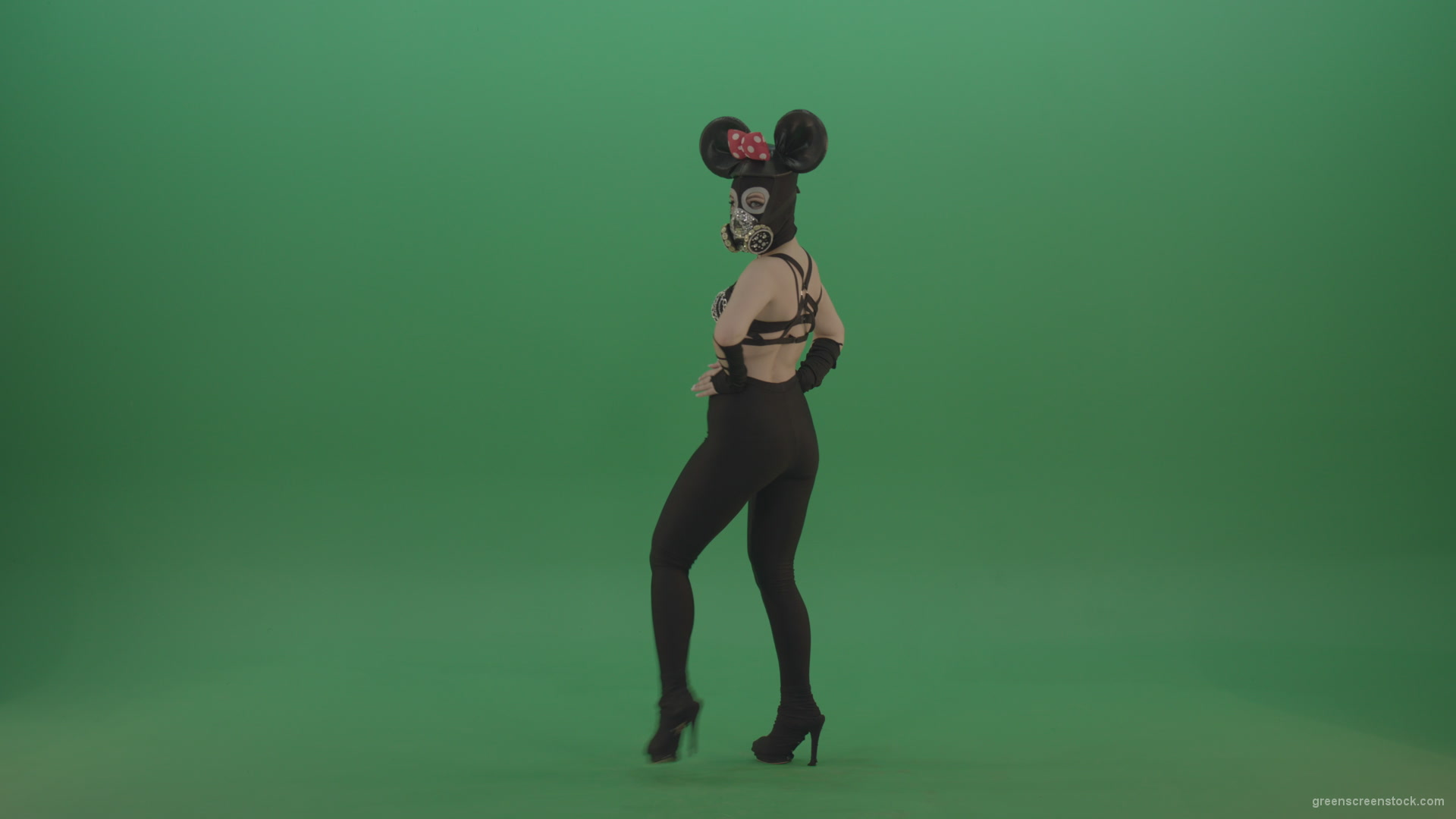 Mouse-Girl-in-mask-dancing-go-go-shaking-ass-and-posing-on-green-screen_009 Green Screen Stock