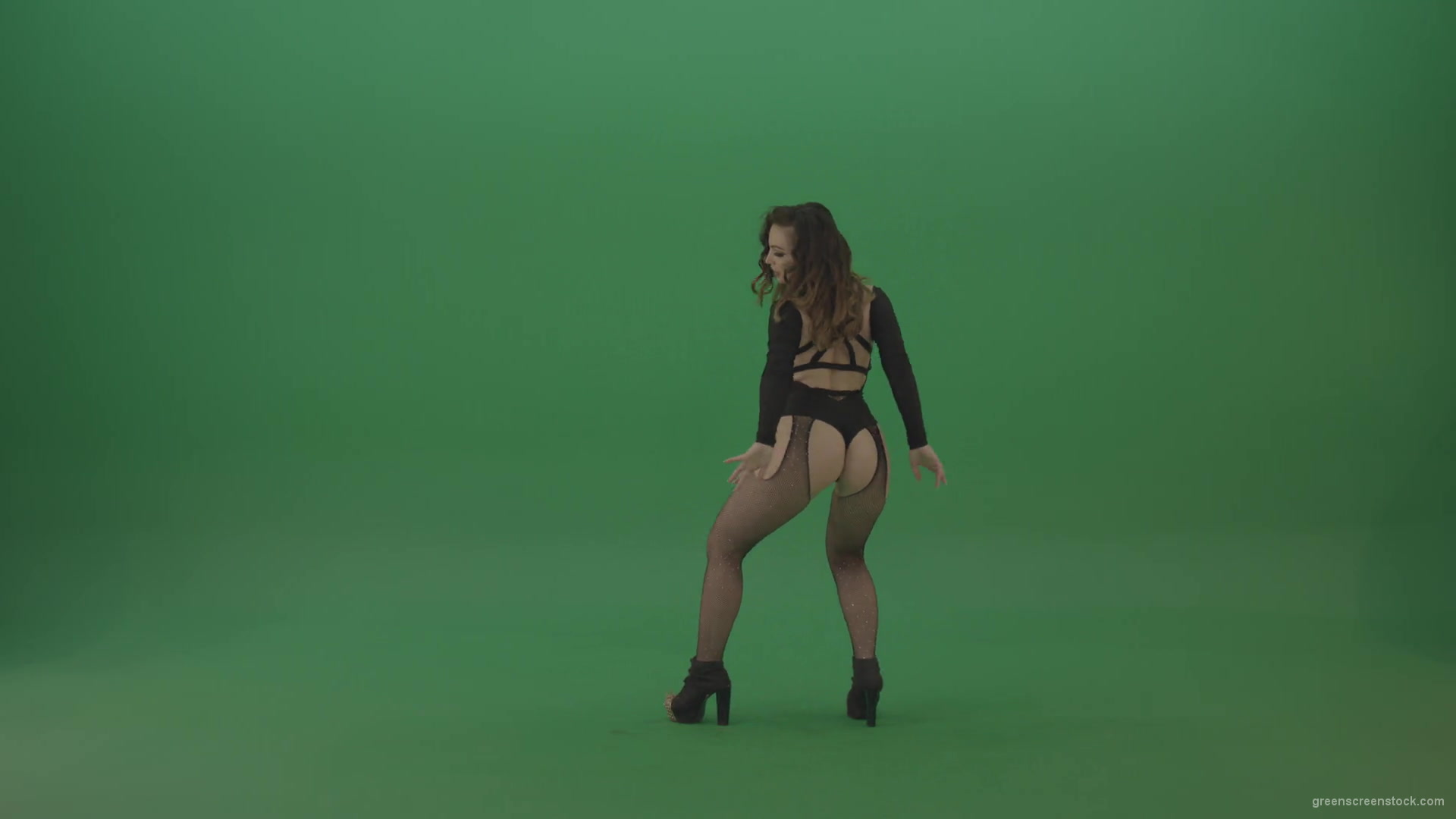 Beauty-girl-funny-shaking-the-ass-and-dancing-isolated-on-green-screen-1920_006 Green Screen Stock