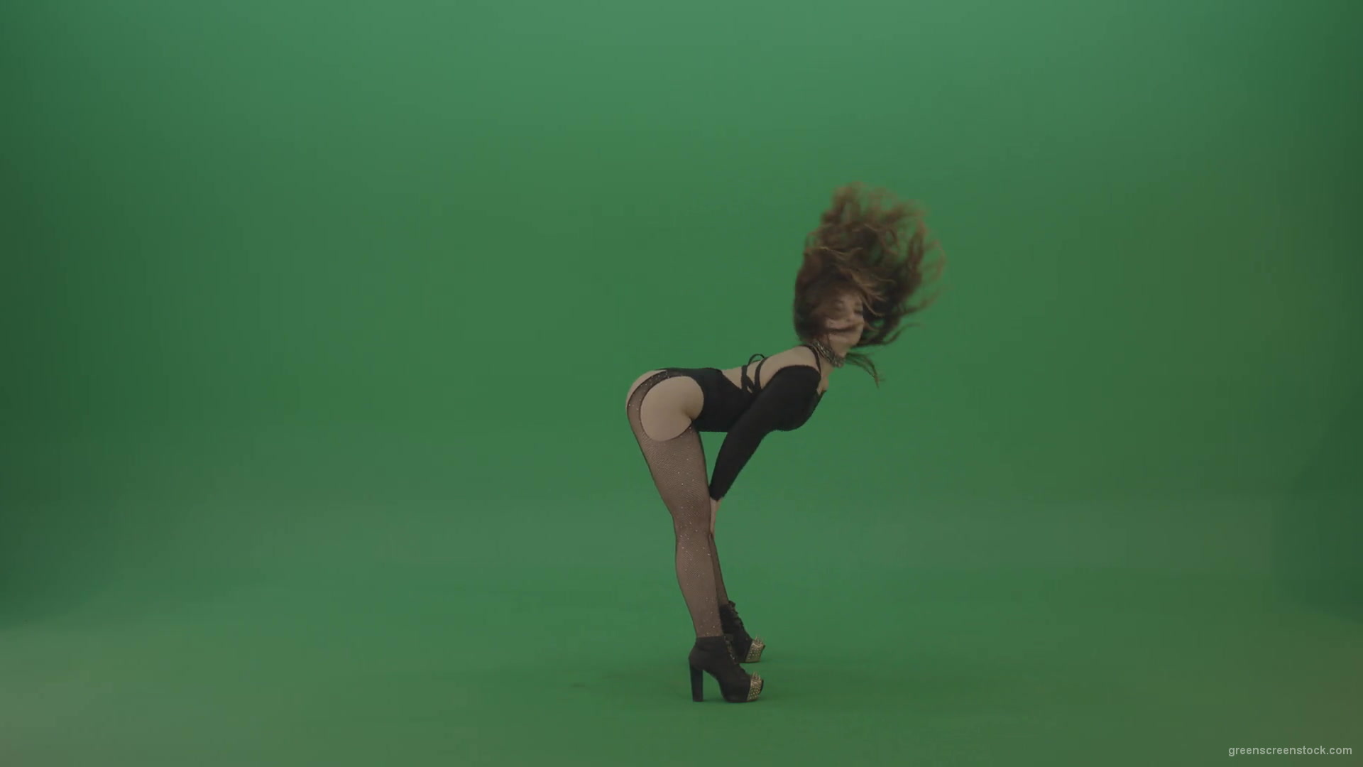 Beauty-girl-funny-shaking-the-ass-and-dancing-isolated-on-green-screen-1920_009 Green Screen Stock