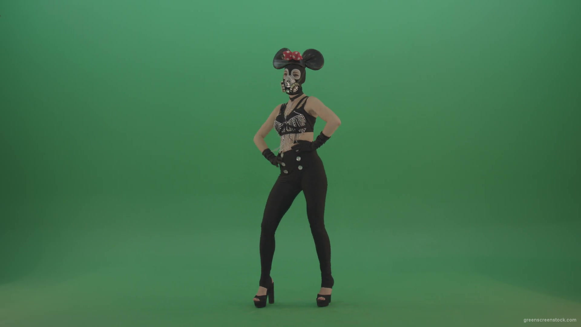Full-size-strip-girl-in-mouse-costume-and-mask-shaking-ass-and-dancing-on-green-screen-1920_004 Green Screen Stock