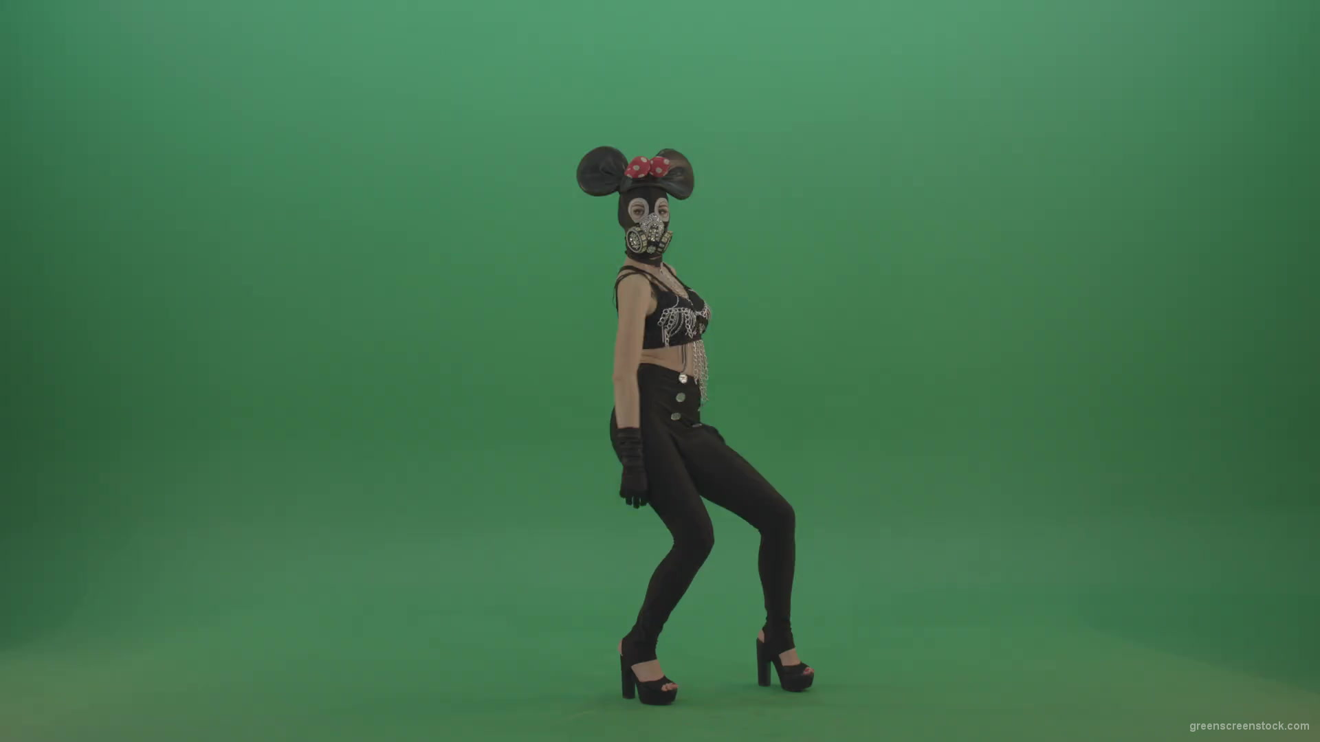 Sexy-dancing-mouse-girl-slowly-dance-in-mask-on-green-screen-1920_001 Green Screen Stock