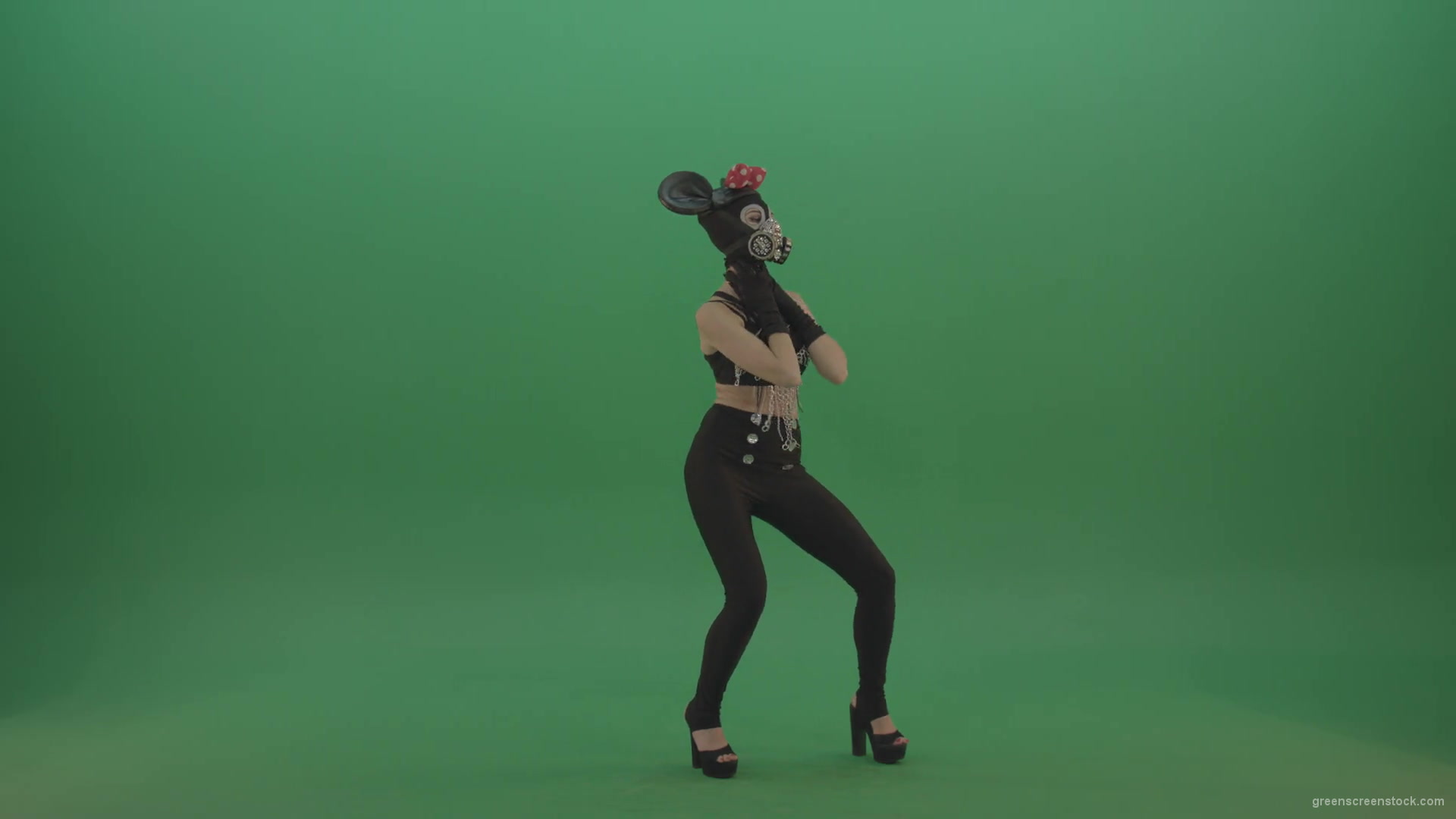 Sexy-dancing-mouse-girl-slowly-dance-in-mask-on-green-screen-1920_009 Green Screen Stock