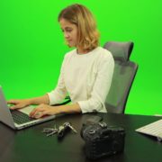 vj video background Business-Woman-Relaxing-and-Drinking-Coffee-after-Hard-Work-Green-Screen-Footage_003