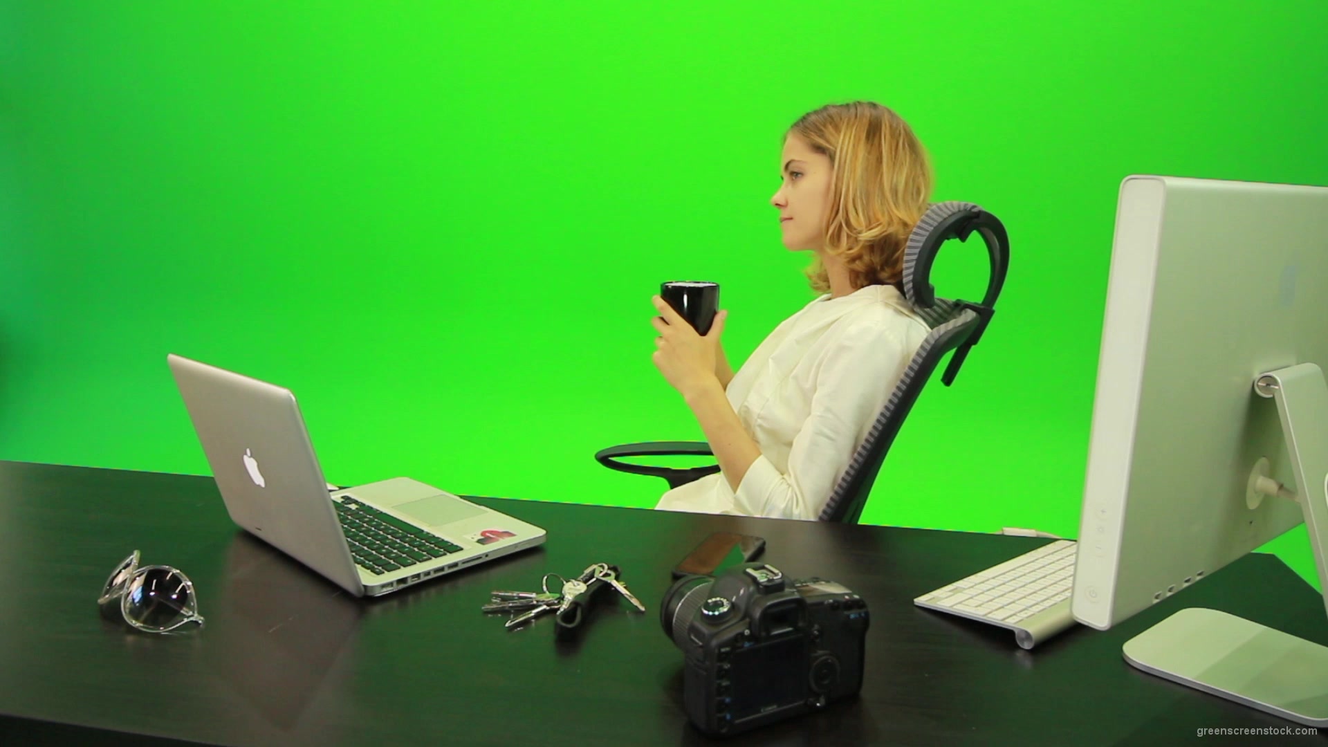Business-Woman-Relaxing-and-Drinking-Coffee-after-Hard-Work-Green-Screen-Footage_007 Green Screen Stock